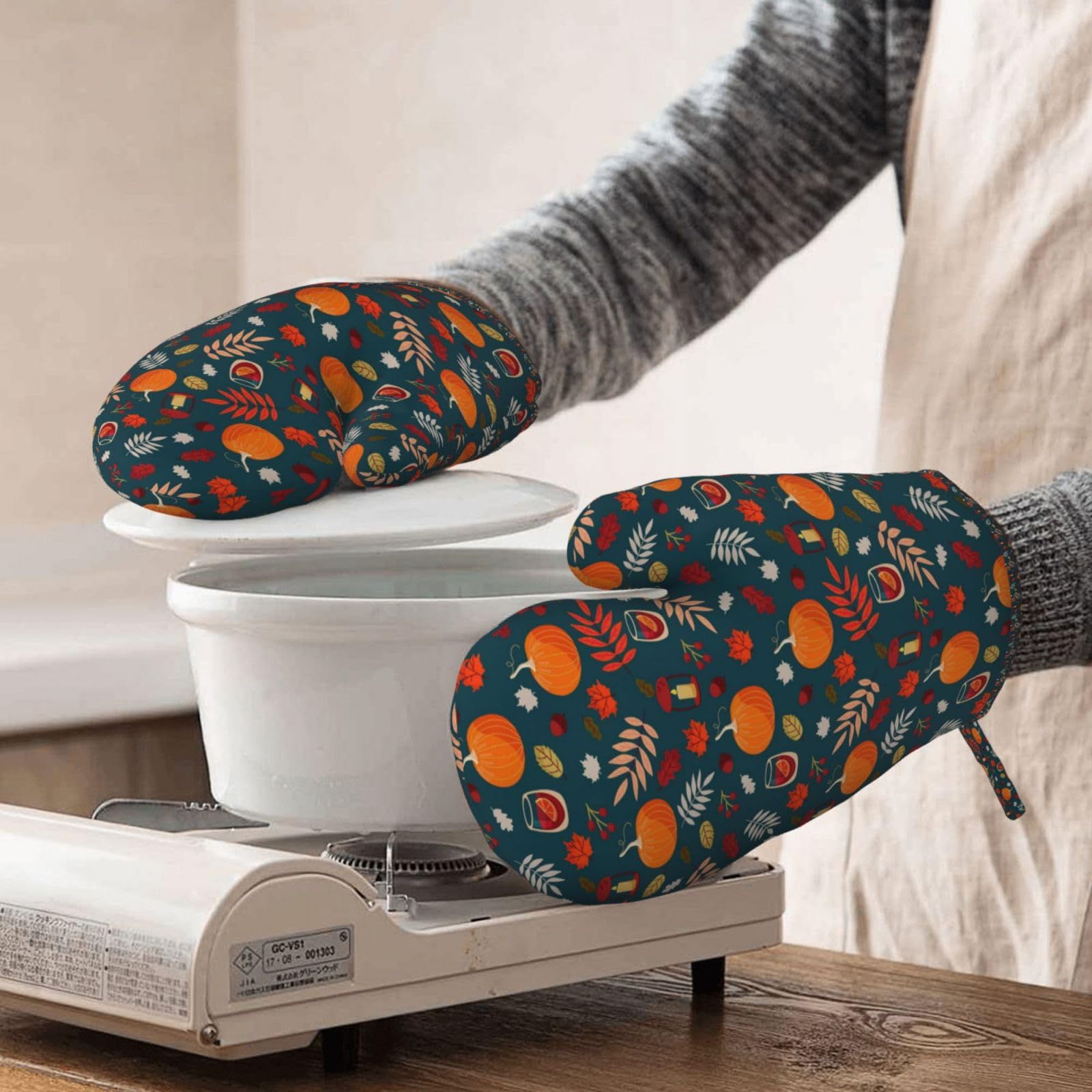 Ensemble de Quatre Gants et maniques résistants à la Chaleur, Gants de Cuisine antidérapants, maniques de Four, Motif Citrouille « Joyeux Thanksgiving »