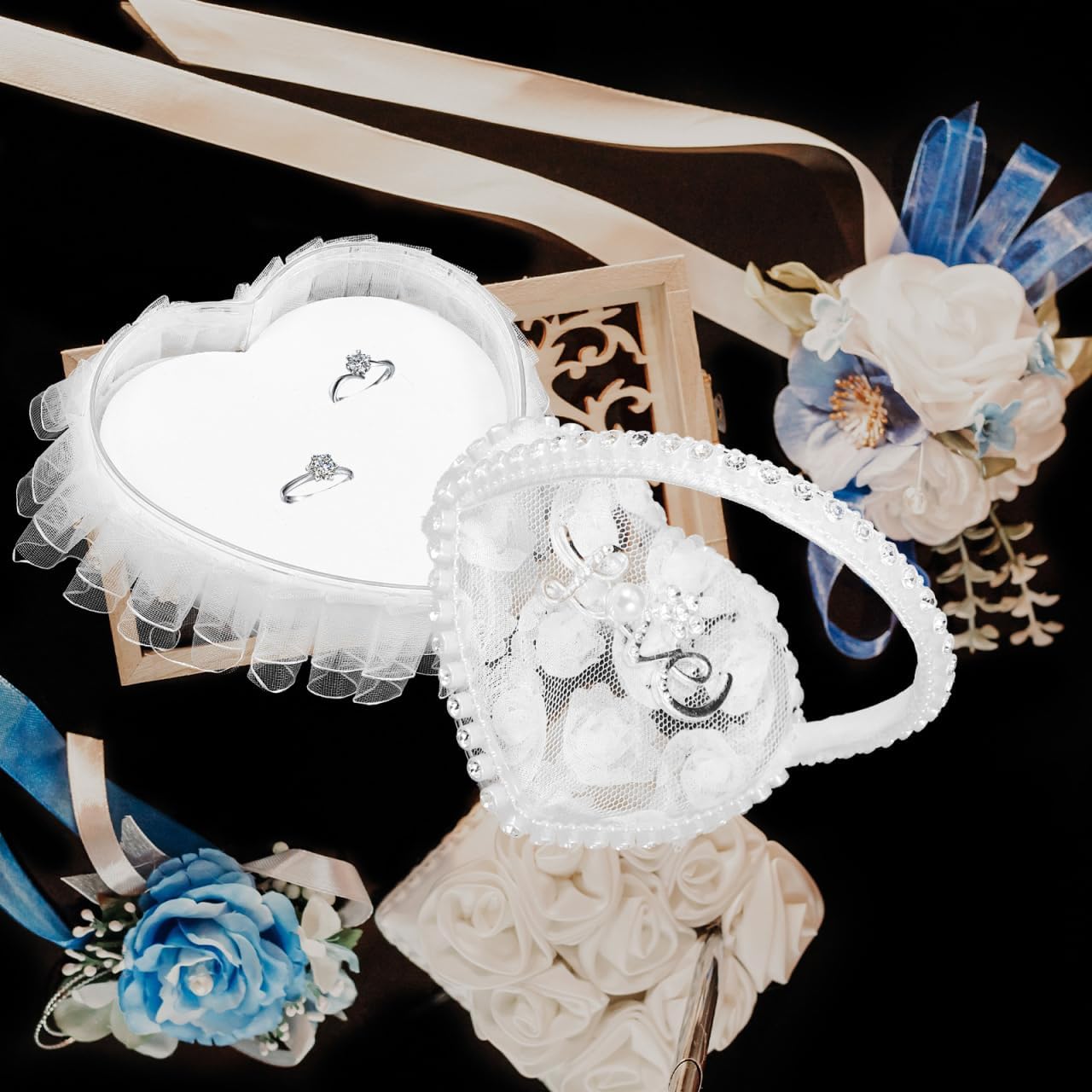 Amosfun Heart Shape Lace Ring Pillow with Handle - Engagement Ring Pillow for Wedding Ceremony - Earrings and Necklaces Small Portable Display Box
