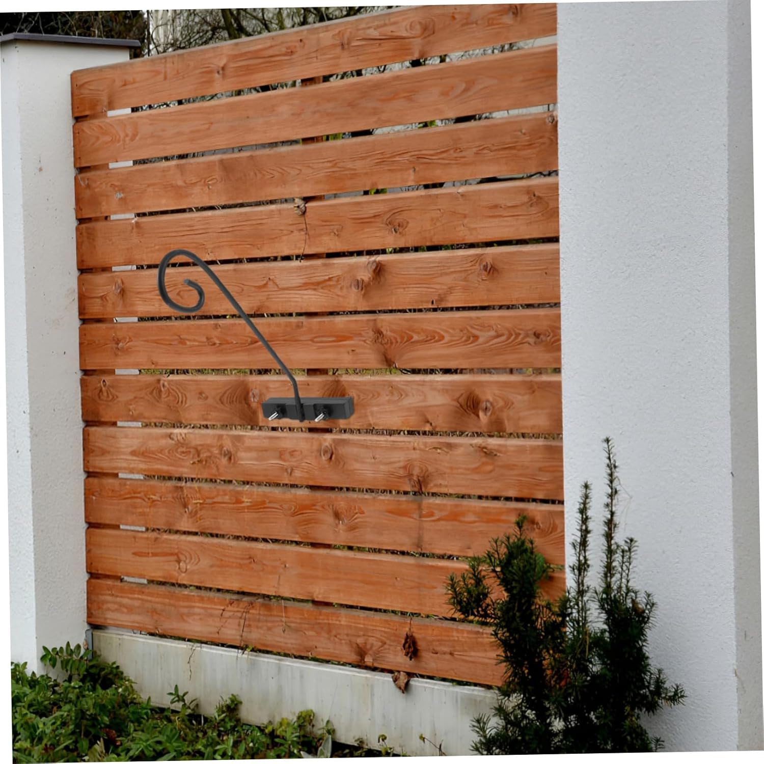 Balcony Hanging Flower Pot Stand Sturdy for Planters Durable Garden Hanging Holder for Outdoor Aesthetics and Decoration Easy Installation