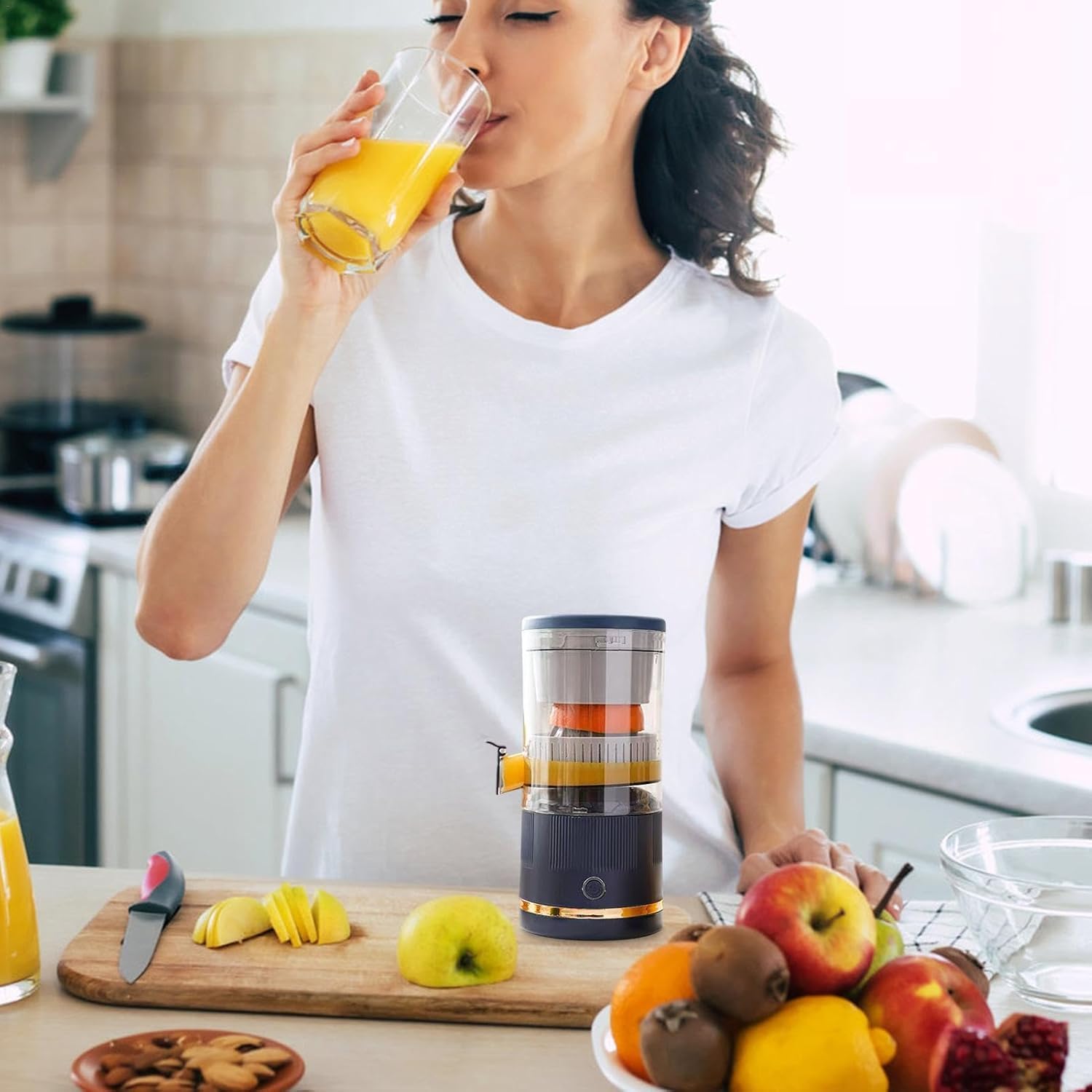 Juicer di agrumi elettrici, macchina per spremiagrumi ricaricabile, spremiagrumi arancione automatico, contenitore per succo portatile, macchina da pressa alla frutta, spremiatura di succo Blue