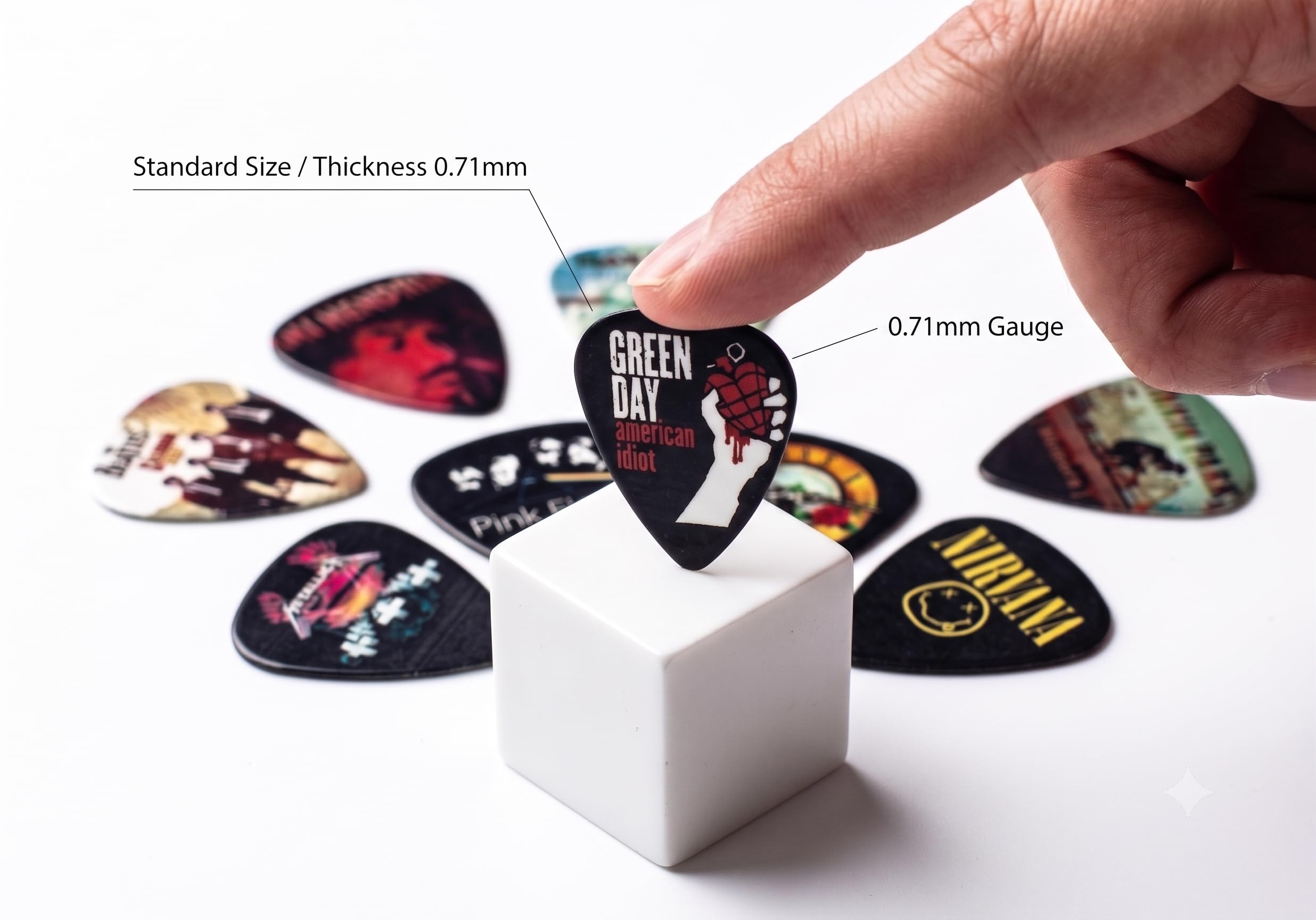 Plettri per chitarra con bande leggendarie (10 plettri medi in un pacchetto) (per gli amanti della musica) … (spessore medio (0,71 mm)