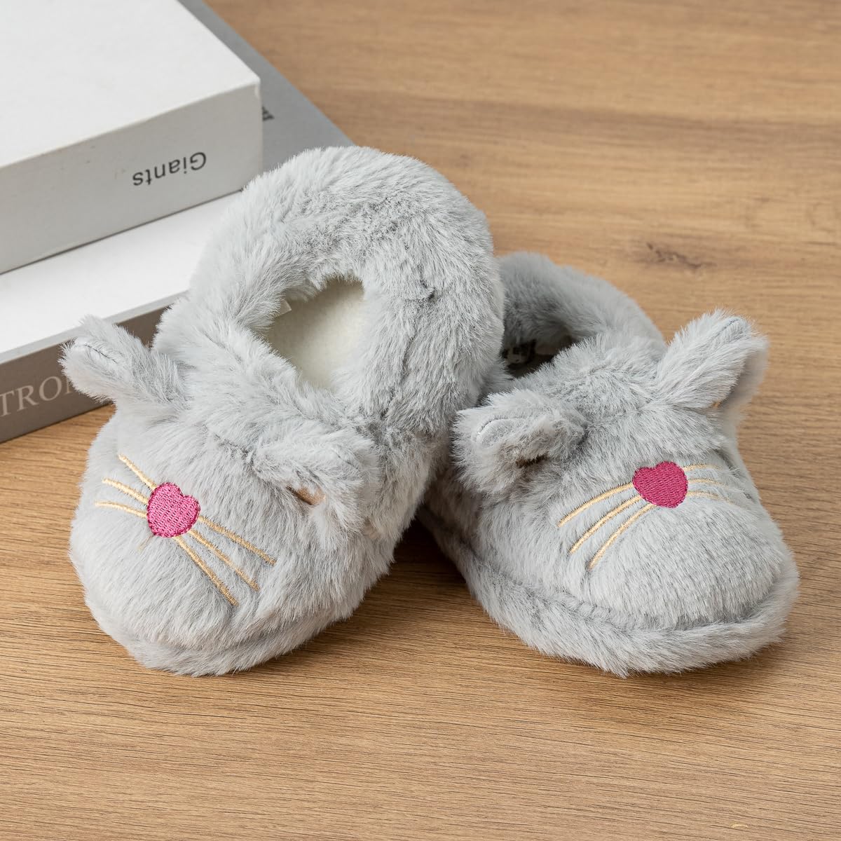 Pantuflas de felpa suave de primera calidad para bebé niña con dibujos animados cálidos para el invierno