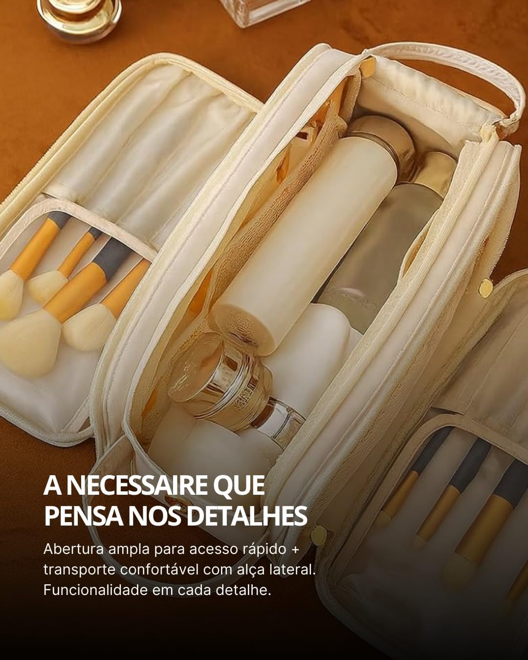 Necessaire Bolsa Organizadora de Maquiagem Couro Sintético Grande Capacidade com Duas Camadas, Alça Lateral, Divisórias Internas e Suporte para Pincéis – Ideal para Viagem (Gelo) Necessaire Bolsa Organizadora de Maquiagem Couro Sintético Grande Capacidade com Duas Camadas, Alça Lateral, Divisórias Internas e Suporte para Pincéis – Ideal para Viagem (Gelo)