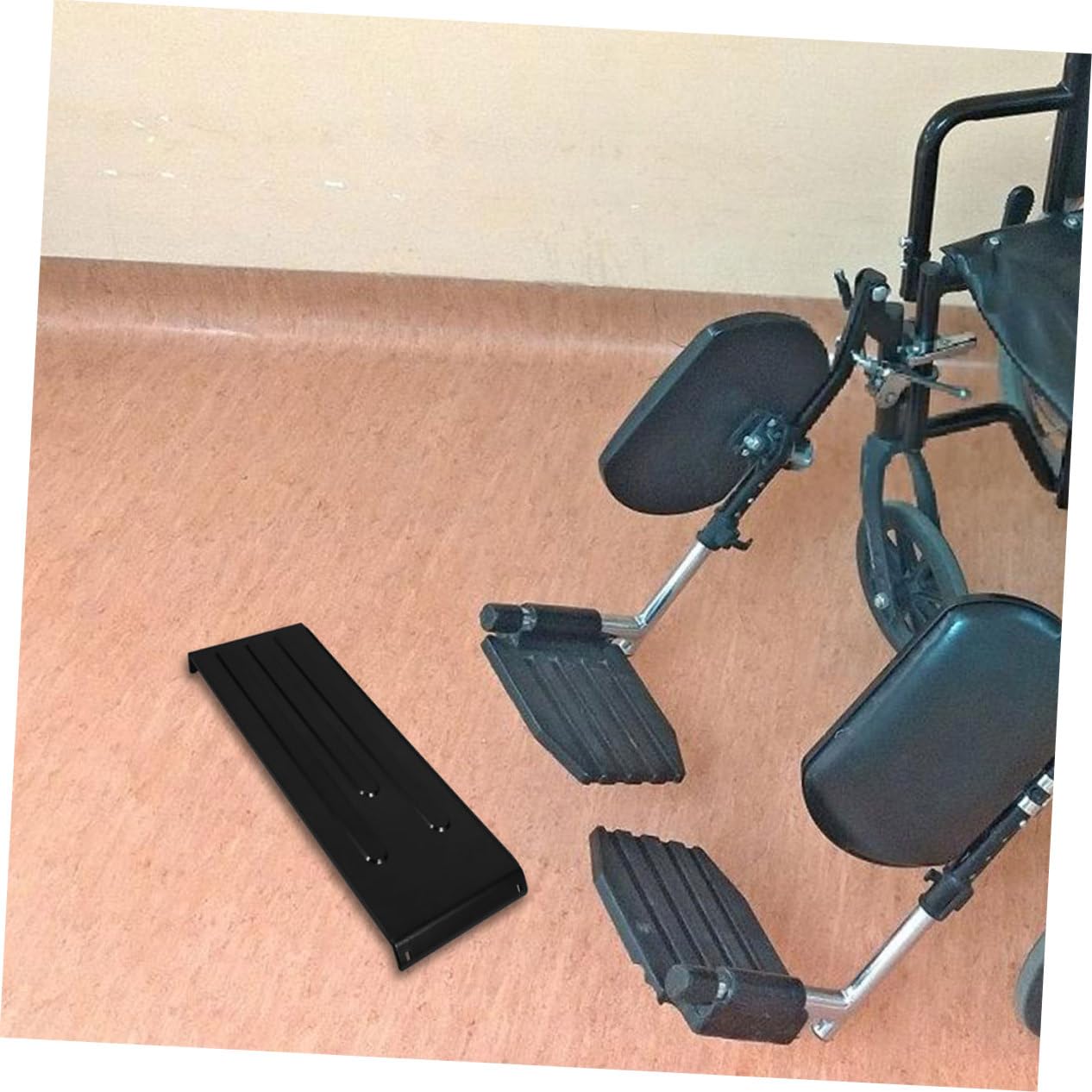 2 Protectores Laterales para Silla de Ruedas Eléctrica, Fabricados en Pp Negro, Fáciles de Instalar y Diseñados para Mejorar la Comodidad en Hospitales y Residencias