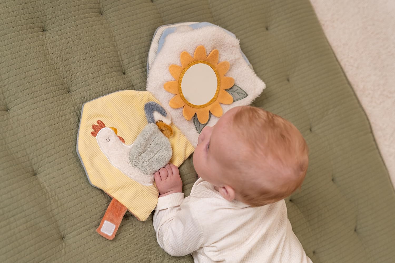 Little Dutch Fühlbuch Stoffbuch Babybuch aus weichem Stoff Aktivität, Entdecken und Knistern Bauernhaus - Little Farm