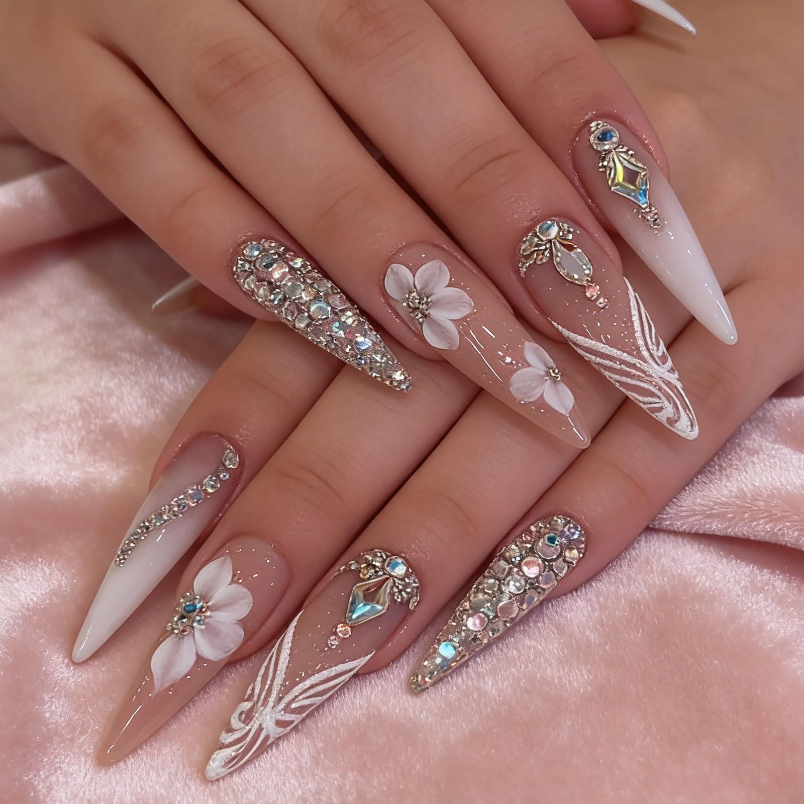 24 pezzi unghie lunghe a stiletto unghie finte fatte a mano con design di strass bianco ombre glitter unghie artistiche lusso adesive