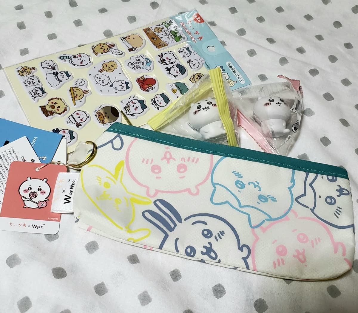 Amazon.co.jp: ちいかわWpc限定コラボ 他4点セットマルチポーチ