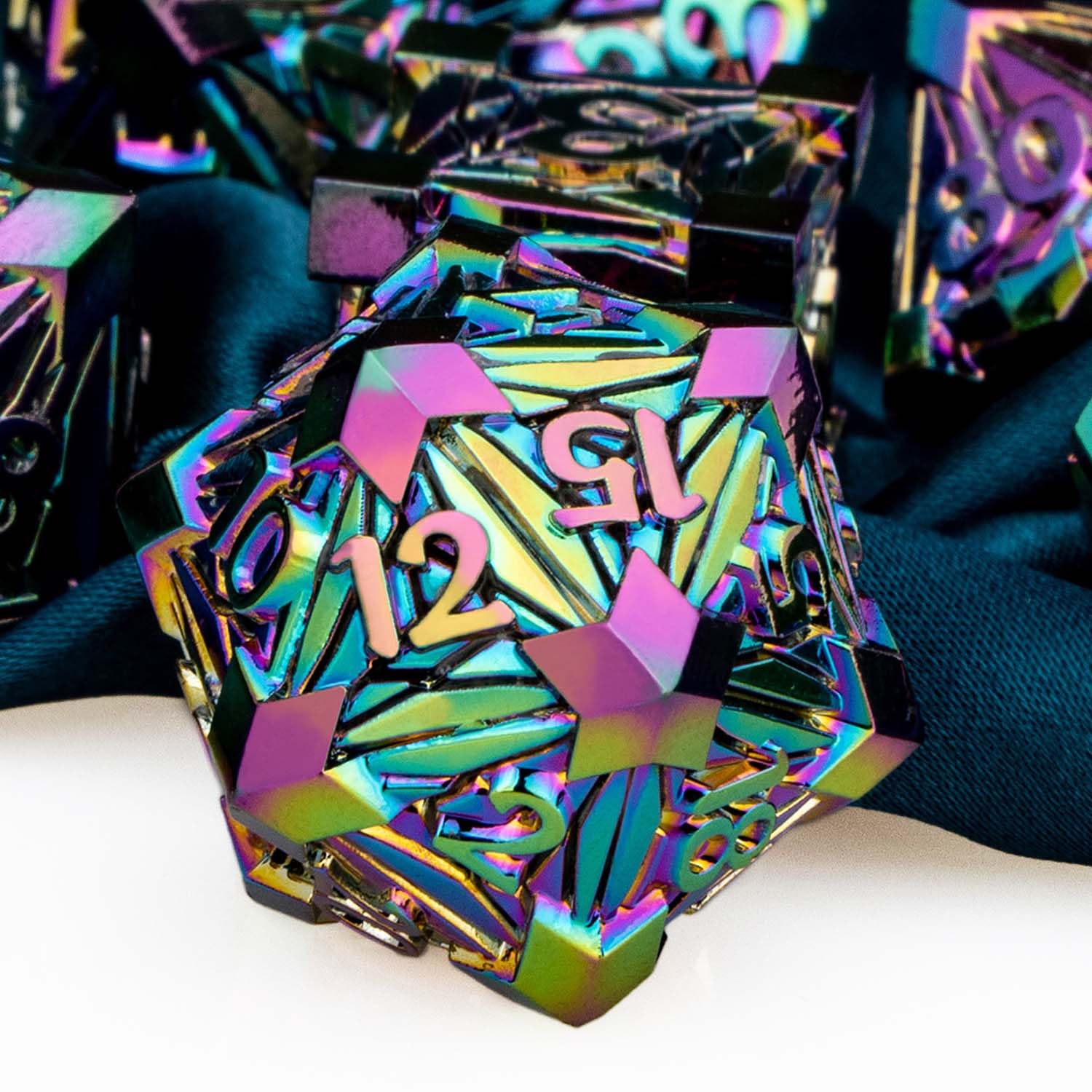 ARUOHHA DND Metal Dice Set Crystal Shards Dice with Gift Box, 7PCS Rainbow Polyhedral Dragons Dice RPG Role Playing Game Handmade 6 Sided Dungeons D and D Dice Set D20 D12 D10 D8 D6 D4