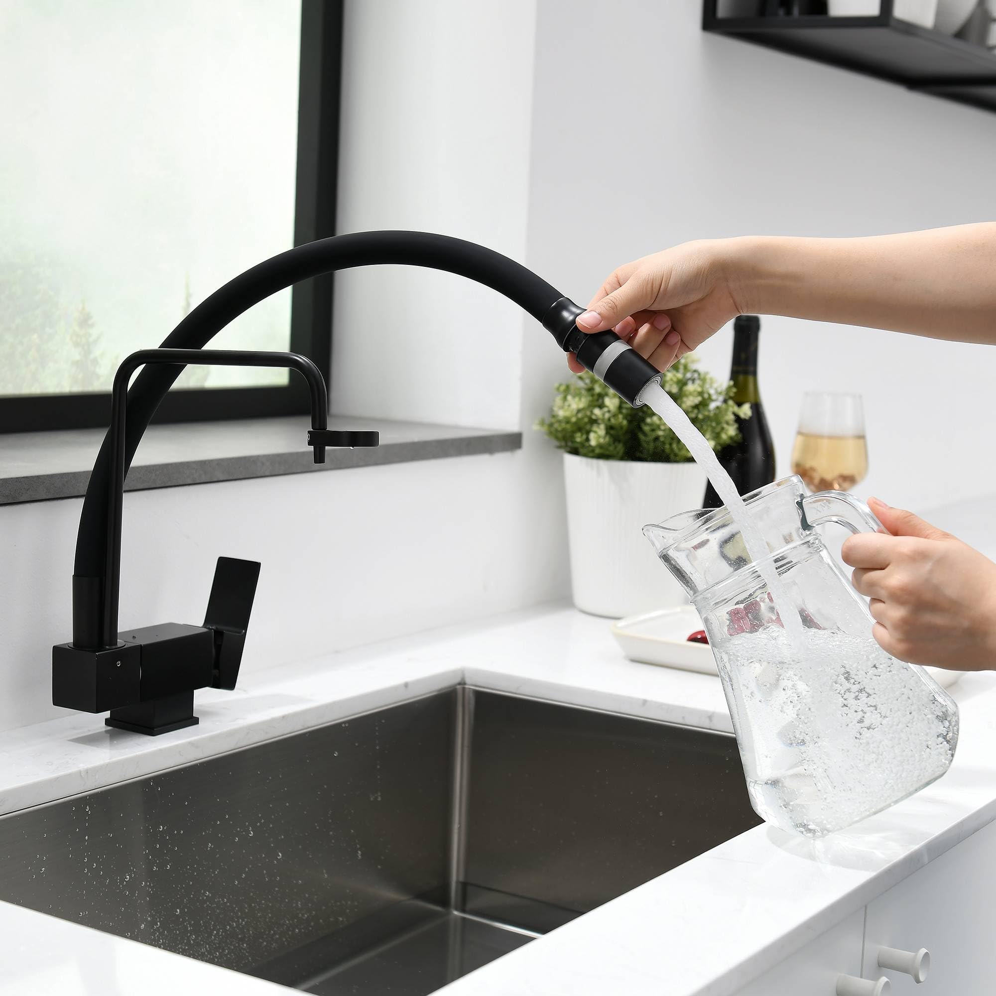 Vorfenster Küchenarmatur Aus 360° Verstellbarer-Wasserhahn Küche Mit 2 Strahlarten, 360° Drehbare Armatur Und Unterfenstermontage, Ideale Mischbatterie Für Küchen Unter Dem Fenster (Schwarz)