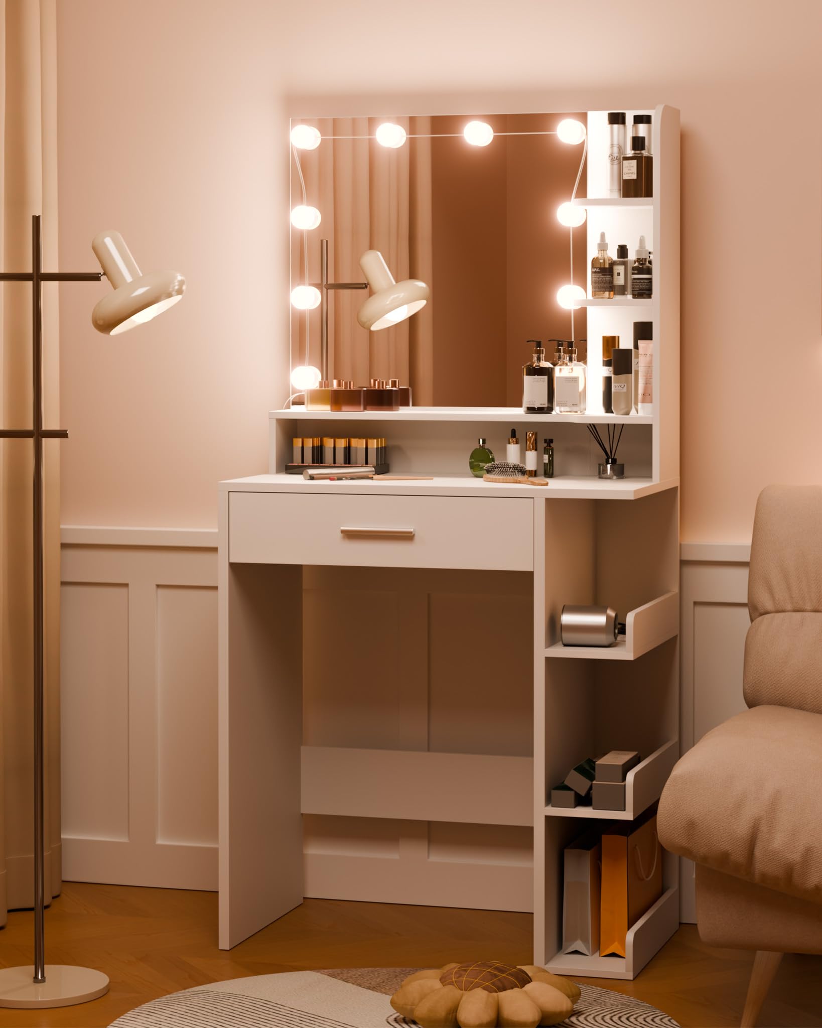 Mondeer Coiffeuse en Bois 10 LED, 7 Niveaux, 1 tiroir, Blanc, 67x36x138 cm | Structure bois solide. LED réglables. Largeur67 cm, idéal petit espace. 7 étagères, 1 tiroir cosmétiques, bijoux.