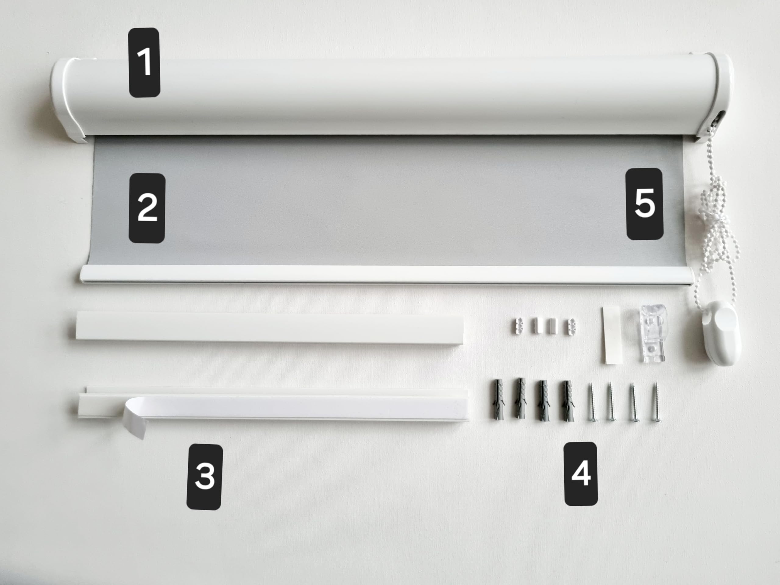 Kassettenrollo Verdunkelungsrollo Thermo Rollo | Fertigung nach Maß | Zum Anschrauben oder Kleben | Für Türen und Fenster | Thermostoff Blackout | Mit Kassette und Führungsschienen | Farbe Schwarz