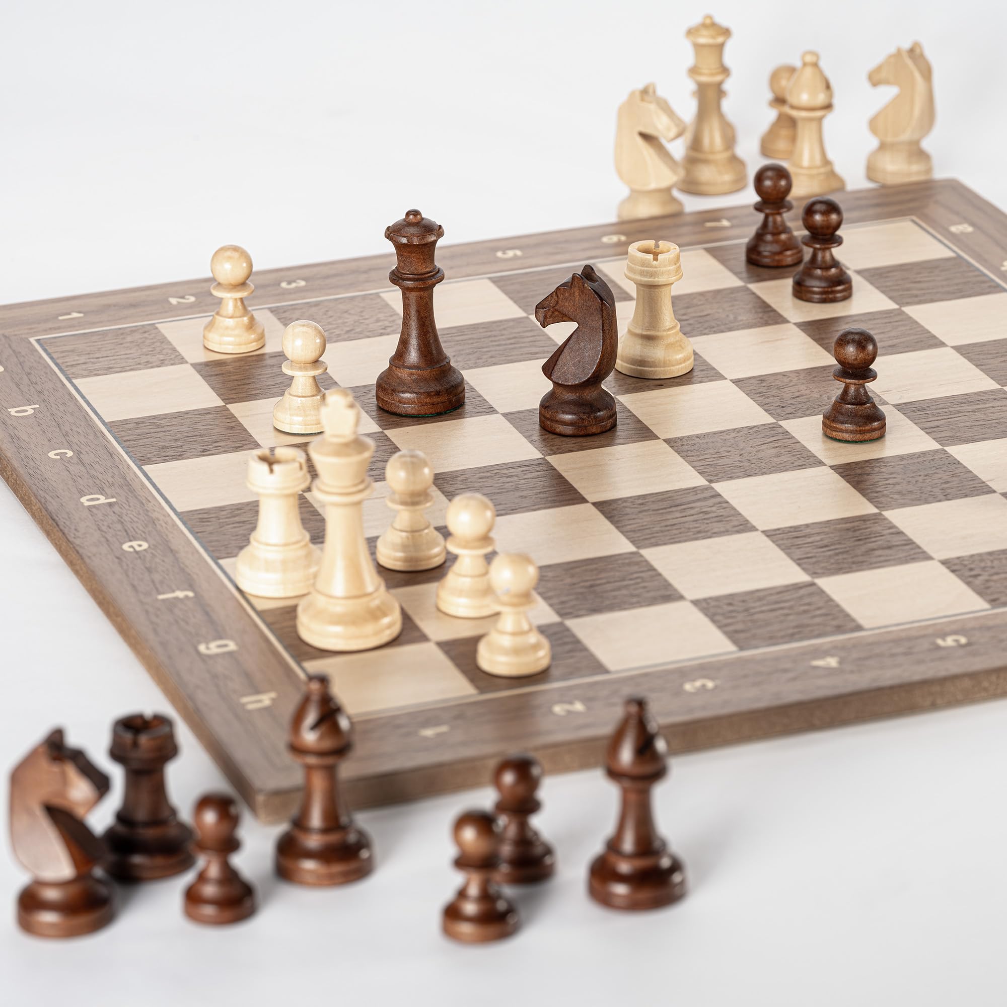 A&A Juego Profesional de Ajedrez y Damas, Tablero de Madera de 15.5" con Piezas de Ajedrez de Madera Ponderadas de 3" (2 Reinas Extra), Libro de Puntuación y Bolsa de Almacenamiento