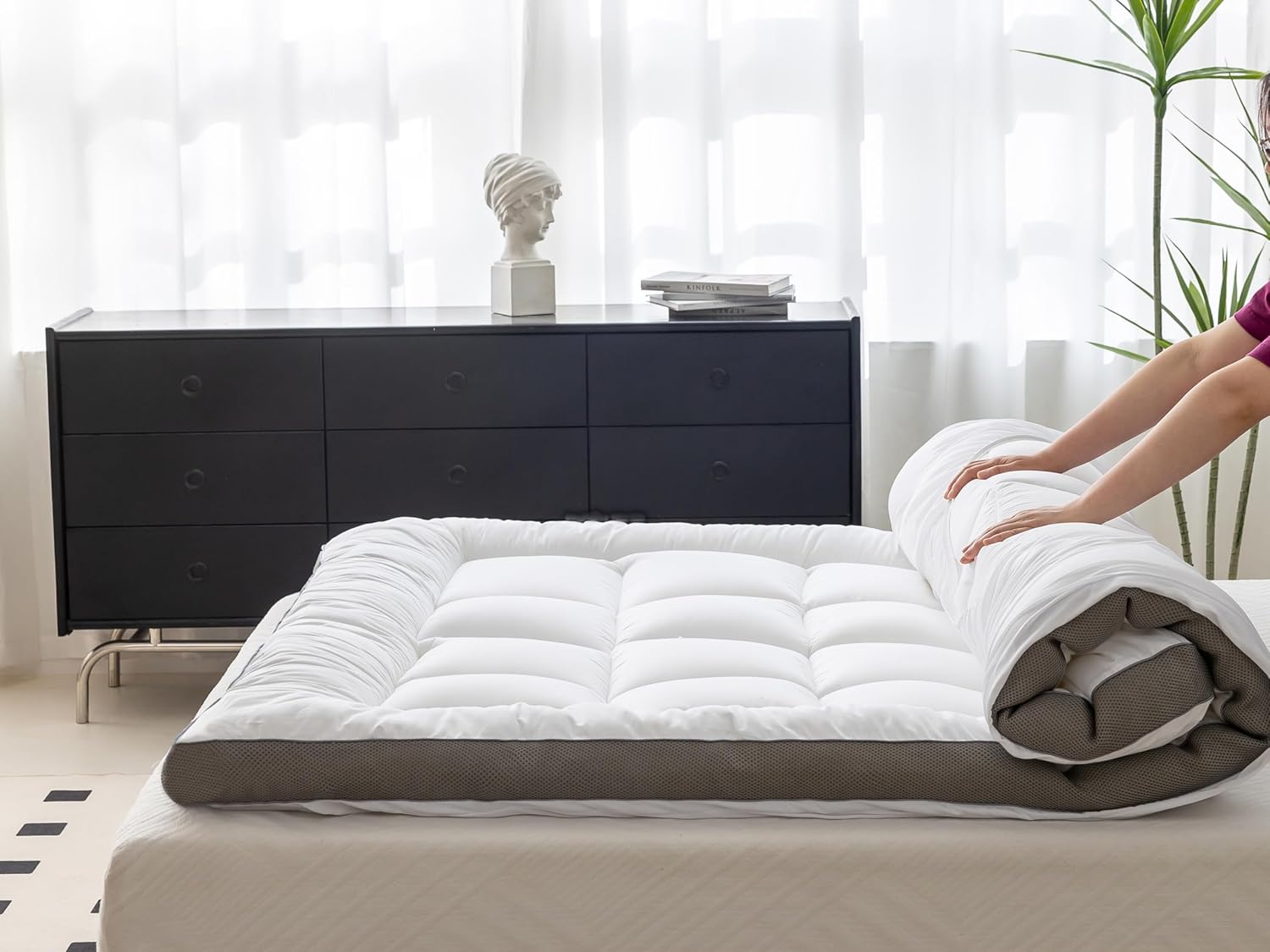 Ultimate Comfort and Cooling: 100% Cotton 2" Thick Queen Mattress Topper - Luxurious Softness, Good for Back Pain, Revolutionary Cooling Technology, No-Slip Design, Ideal for Deep Sleep Mattress Pad