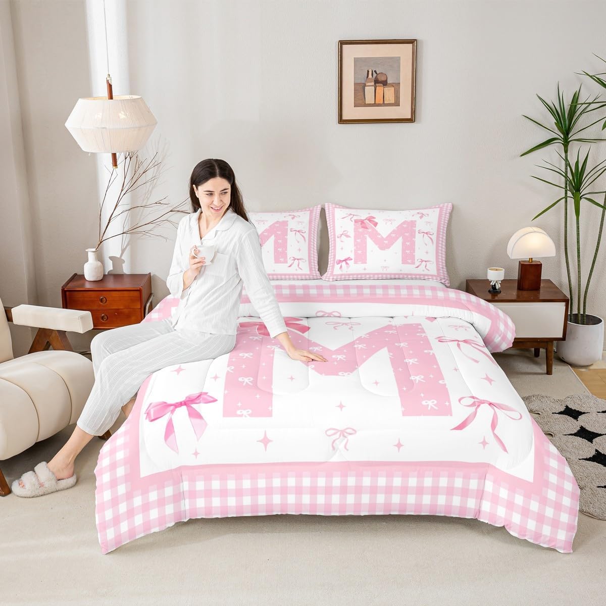 jejeloiu Kawaii Pink Bow Comforter Set Twin Initial M Bedding Set Cute Coquette Bow Knot Duvet Quilt Gifts for Women Teen Girl,Bedroom Decor Personalized Letter M Microfiber 2 Pcs with 1 Pillow Cases