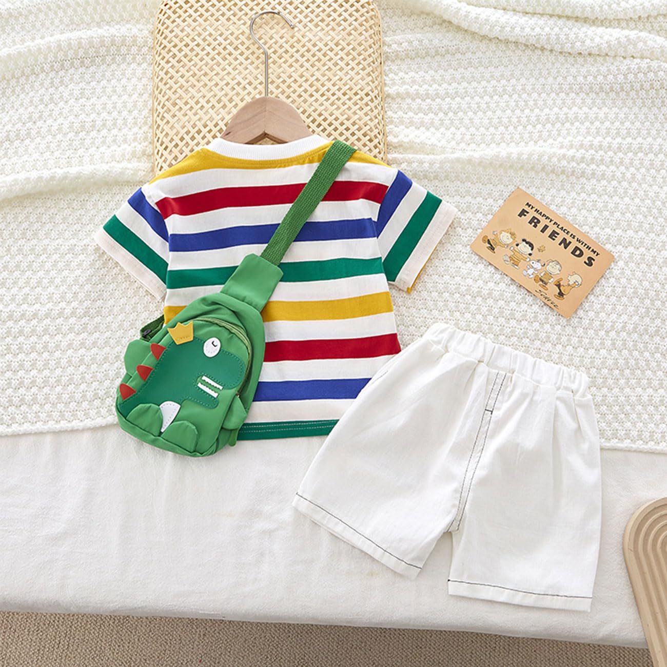 Ensemble pour Nouveau-né Garçon Haut à Rayures + Short + Sac à dos Dinosaure, T-shirt à Manches Courtes Dinosaure et Pantalon à Taille élastique pour les 1 à 7 Ans, Vert