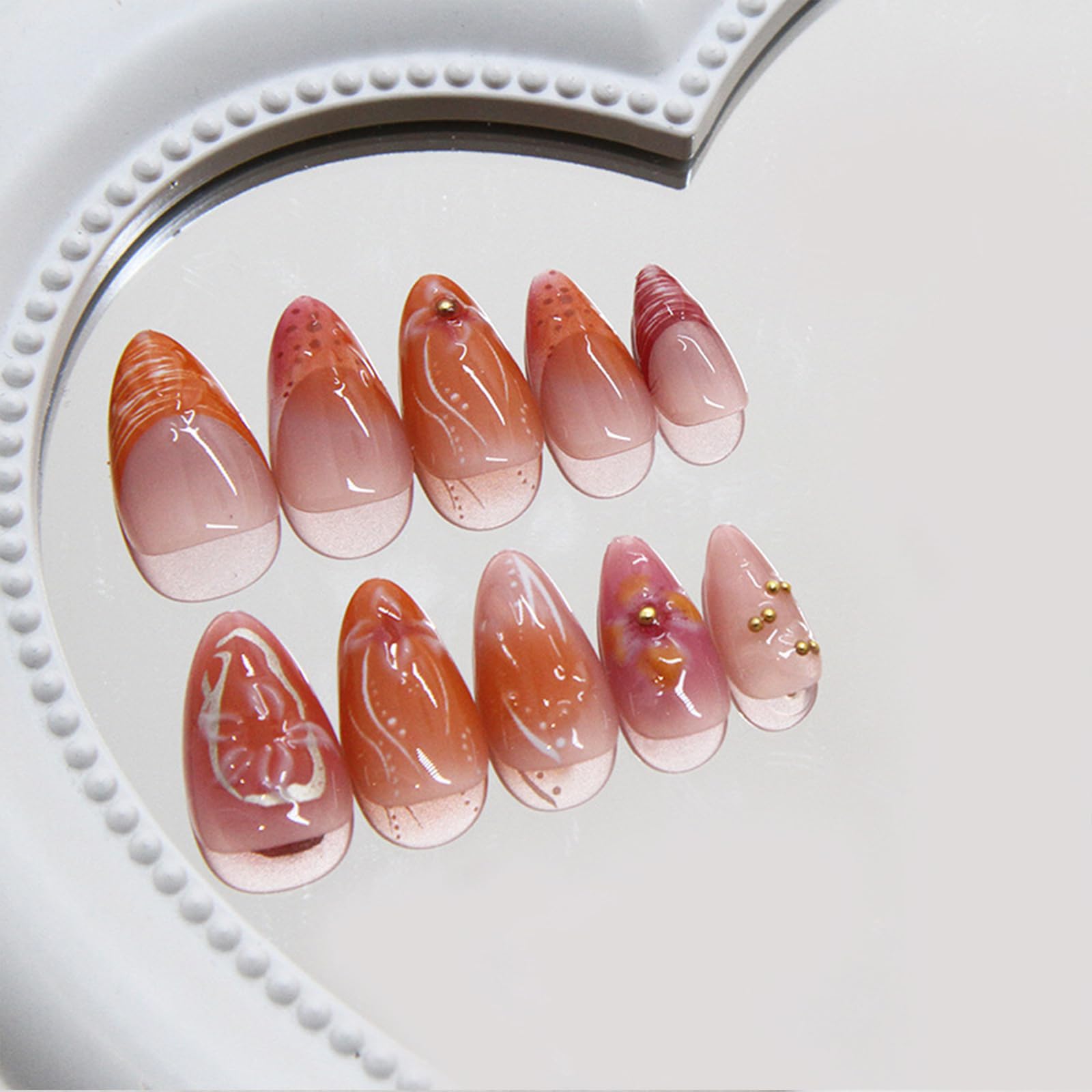GlamRays 30 pièces Stickers Ongles 3D Fleurs d'oranger, Faux Ongles French Tip Amande Moyenne avec décoration dorée 3D, Design Cristal