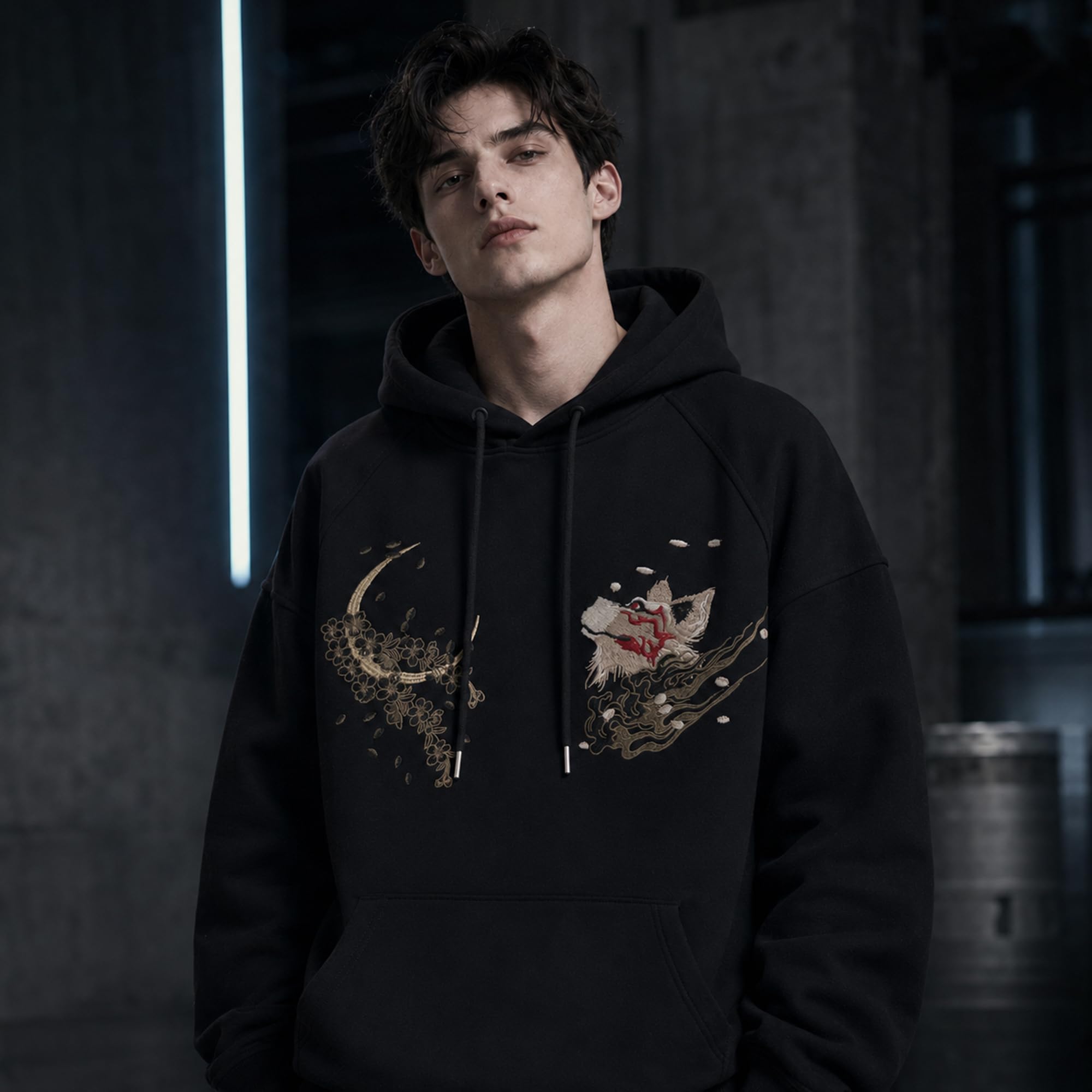 Herren-Kapuzenpullover mit neun Schwanz-Fuchsen, bestickt, japanischer Anime-Hoodie, Streetwear, schwarzer Kapuzenpullover, Herrenmode, lässiger Kapuzenpullover