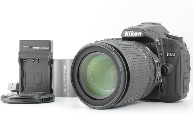 Nikon D90 12,3MP DX-Format CMOS Numérique SLR Caméra de 18-105 mm f/3.5-5.6G ED AF-S VR DX Objectif Nikkor Zoom (ancien modèle)