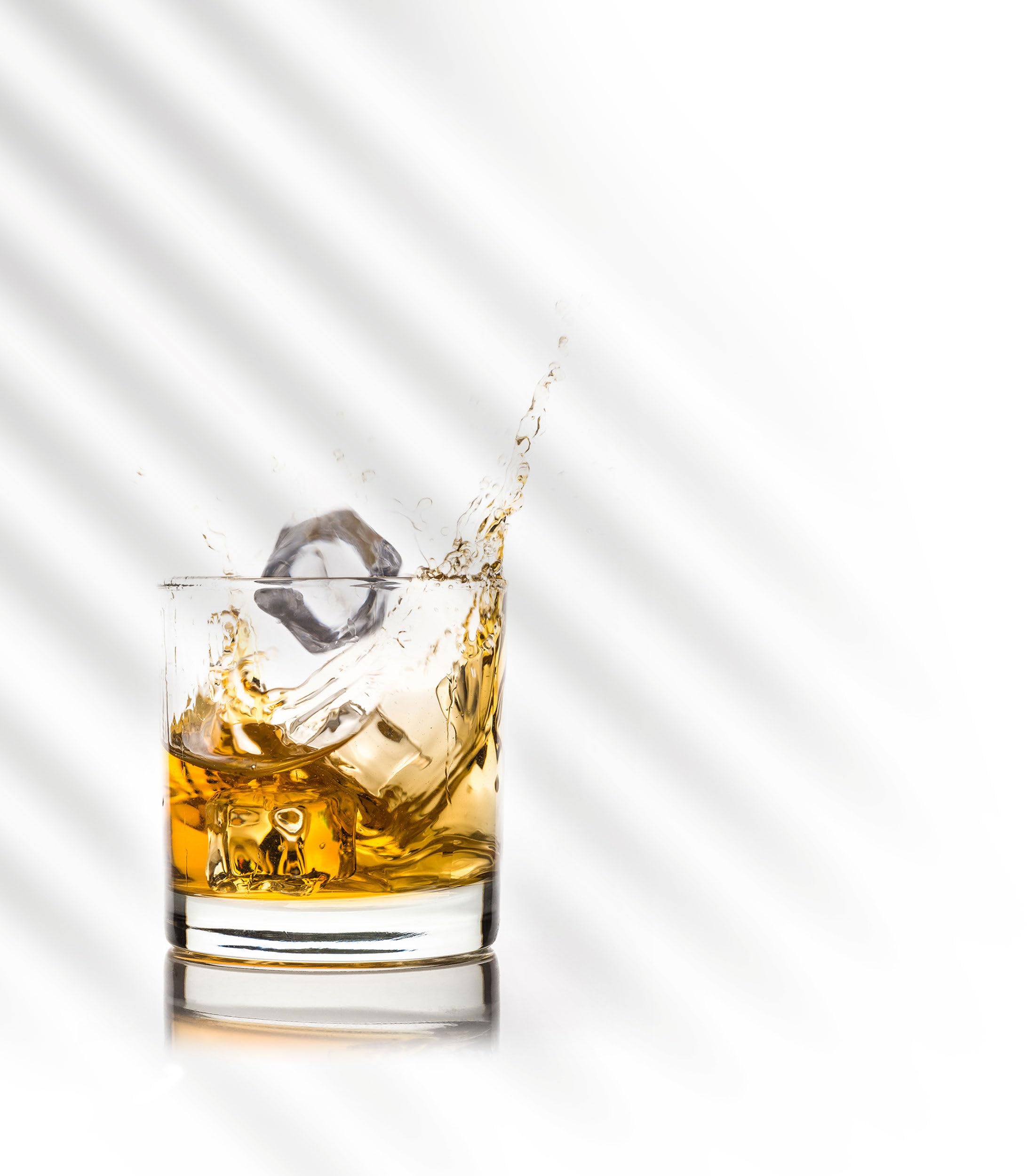 Johnnie Walker BLACK LABEL Blended Scotch Whisky TRIPLE CASK EDITION 40% Vol. 1l in Giftbox