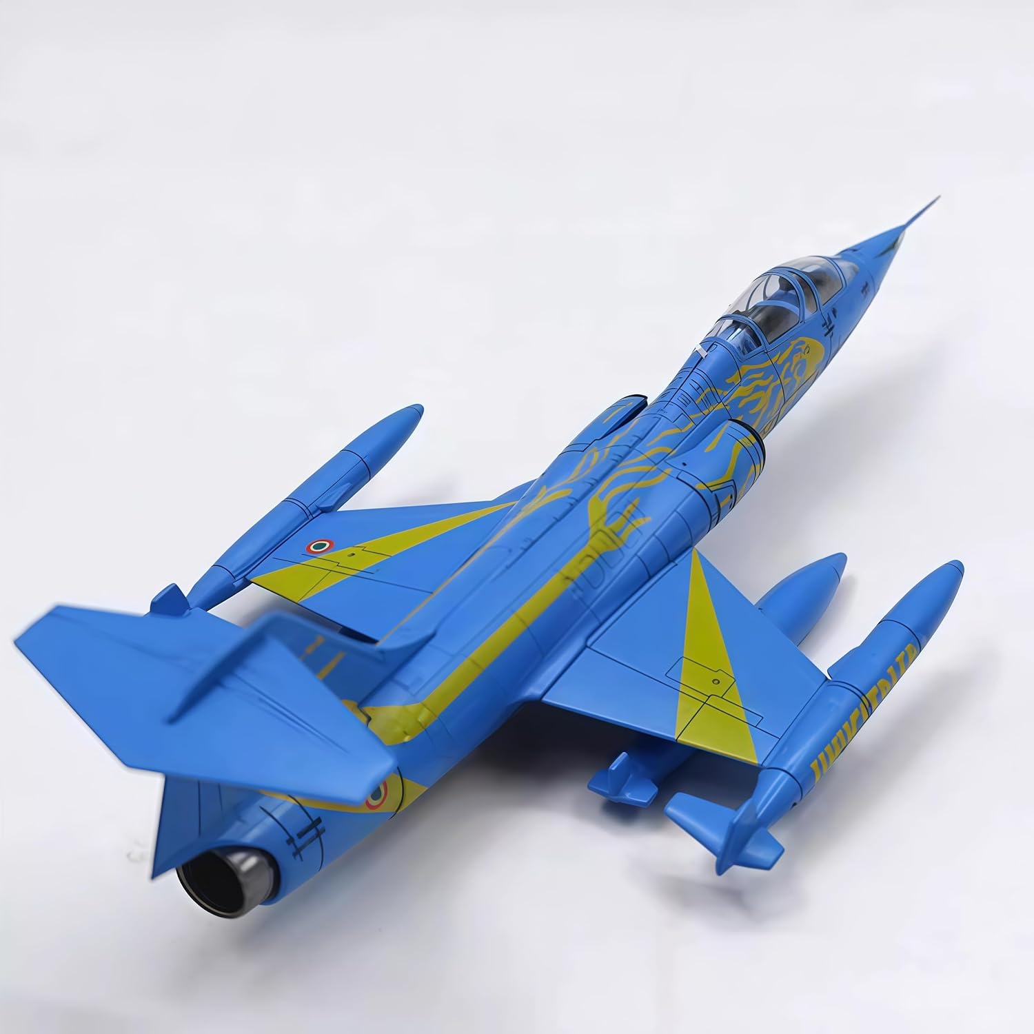 1:100 TF-104G Fighter Military Aircraft Starfighter Attack Airplanes Model for Adults Collection Home Office Gifts
