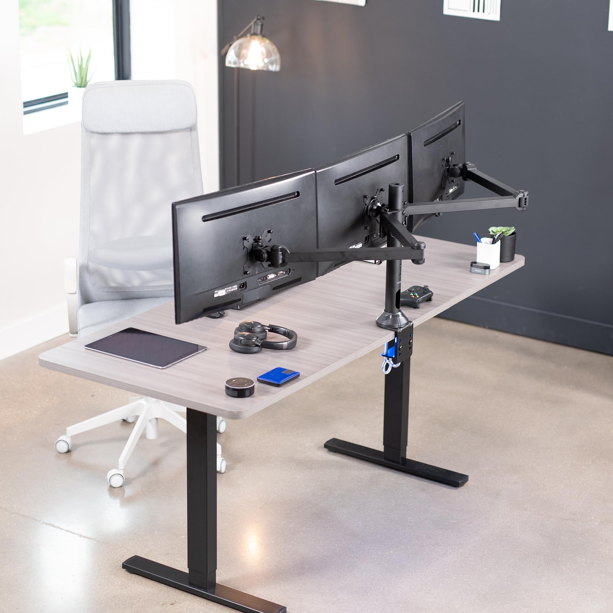 VIVO Tripla LCD computer scrivania del monitor del basamento del supporto VESA - nero regolabile in inclinazione, rotazione, e la rotazione si adatta a tre (3) schermi 13-32" (stand-V103)