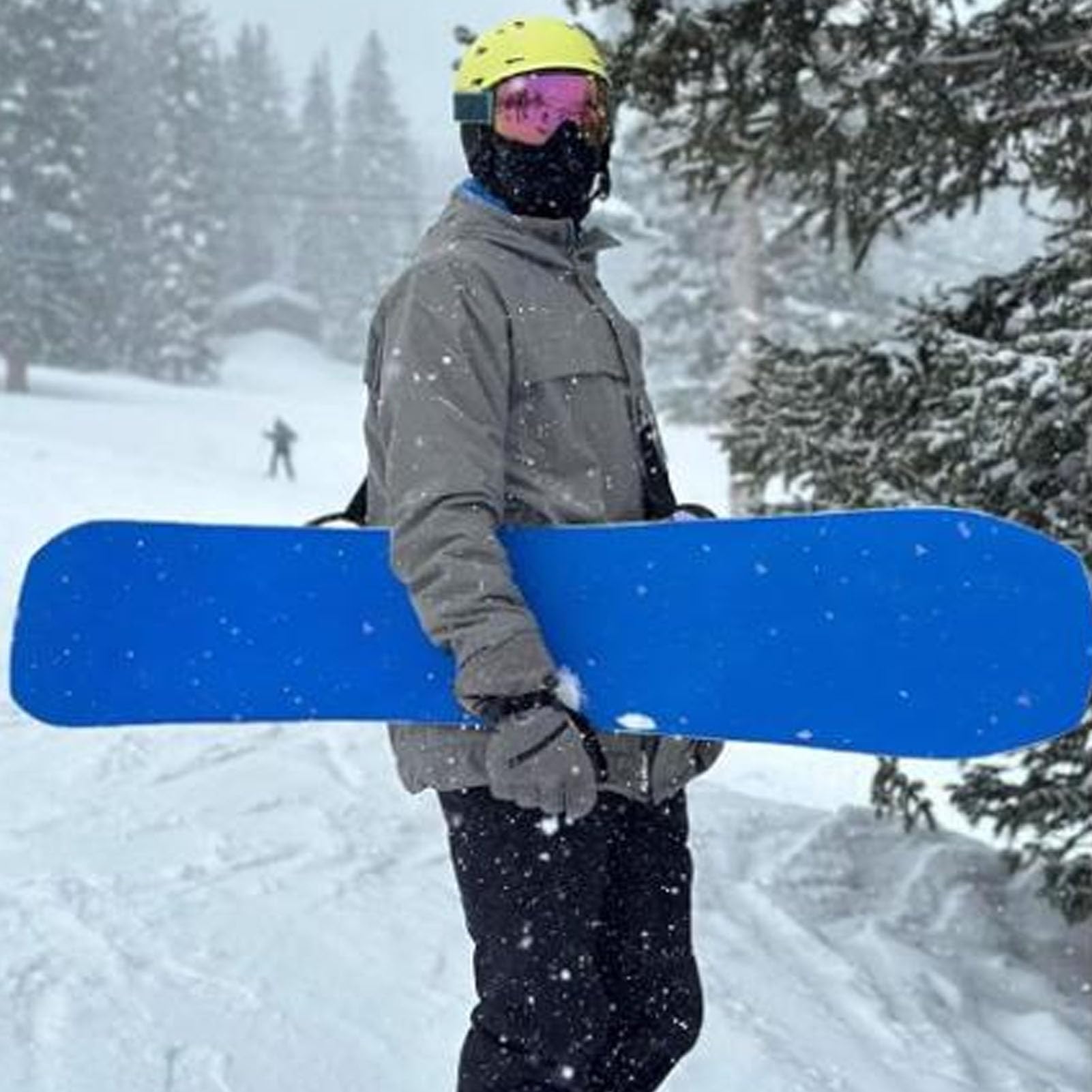 Leapiture Snowboard Shoulder Strap Anti Skid Ski Carrier Strap Plastic Adjustable Labor Saving for Skiing