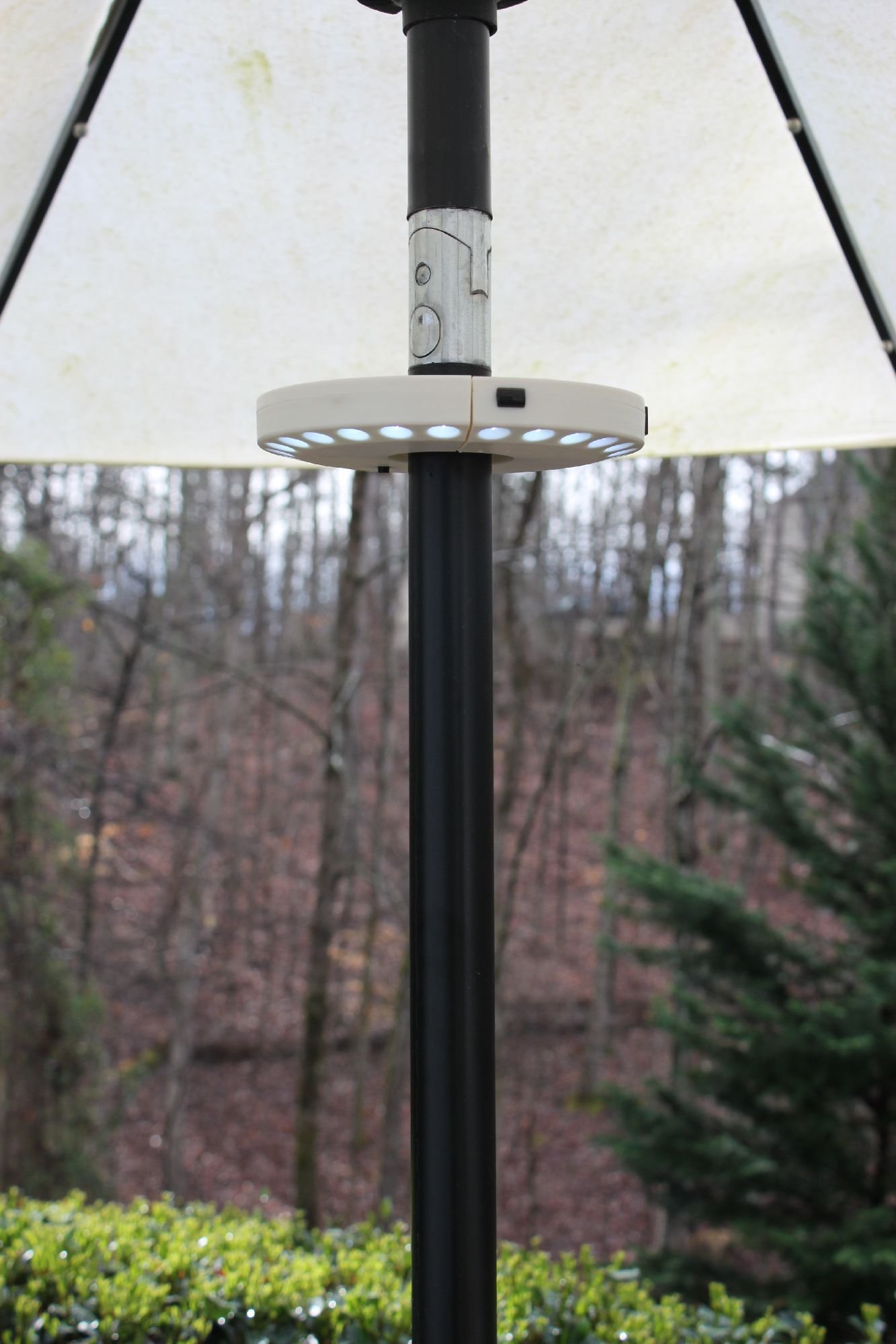 ecoGecko - Luz LED superbrillante para Paraguas, luz de Camping, Piscina y Patio, luz para sombrilla de Patio, 24 Luces LED nocturnas, Funciona con Pilas