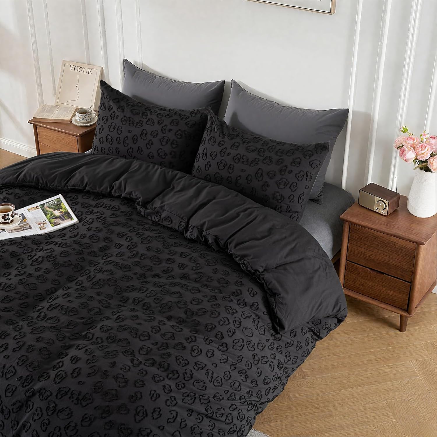 Ranunculus Tufted Duvet Cover Set Queen Size, Soft and Washed Microfiber Duvet Cover with Button Closure & 2 Pillowcases for All Seasons, Lightweight Leopard Print Textured (Black,90"x90")