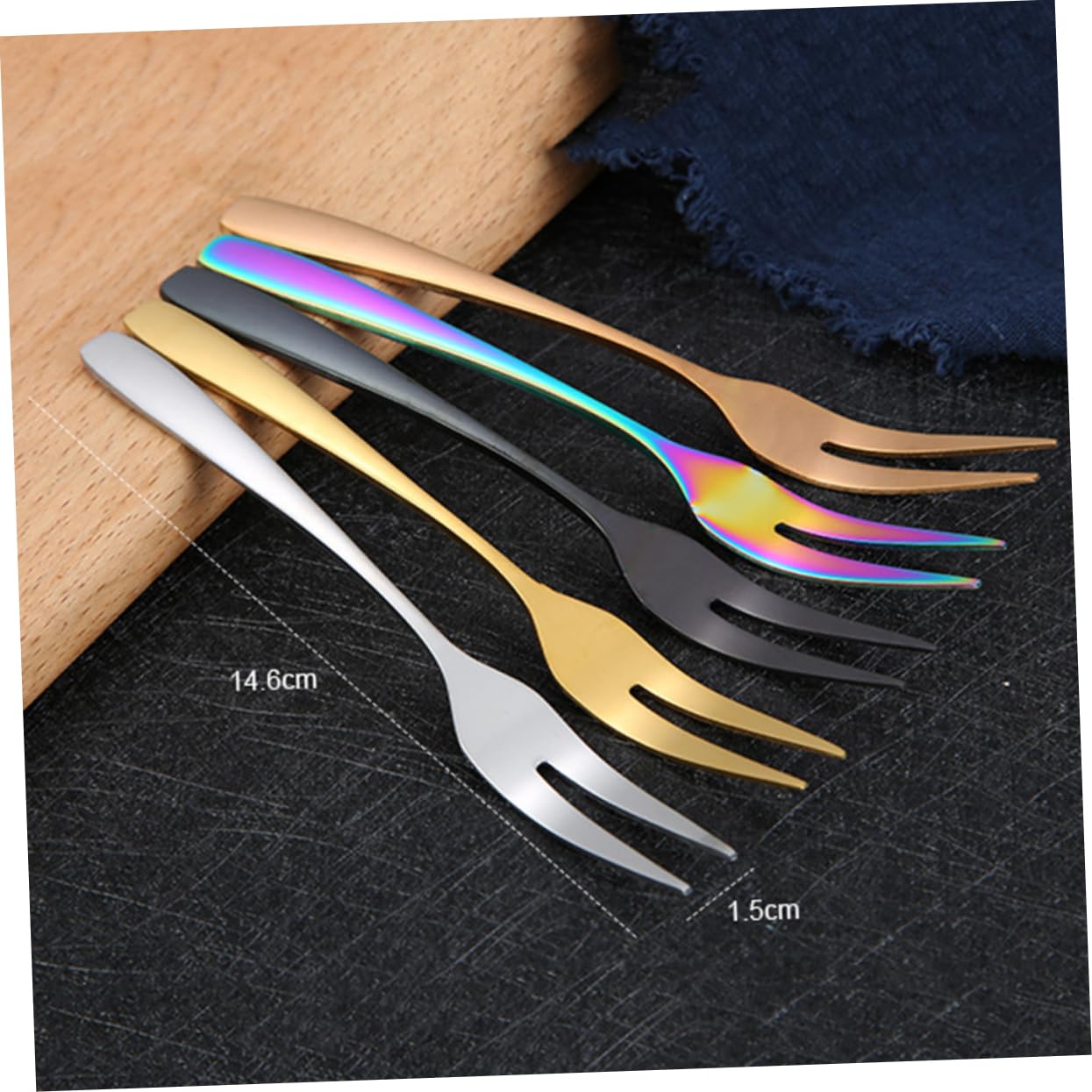 BRIGHTFUFU 6PCS Golden Stainless Steel Dessert Forks Mini Prong Appetizer Picks for Parties Fruit and Cake Stylish Tableware for Elevating Dining Experiences