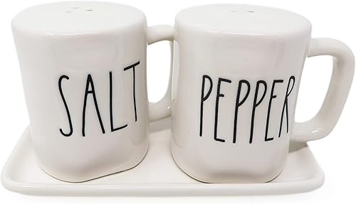 Rae Dunn By Magenta Taza de cerámica con forma de taza de sal y pimienta de 3 piezas con bandeja de cerámica, edición limitada 2020