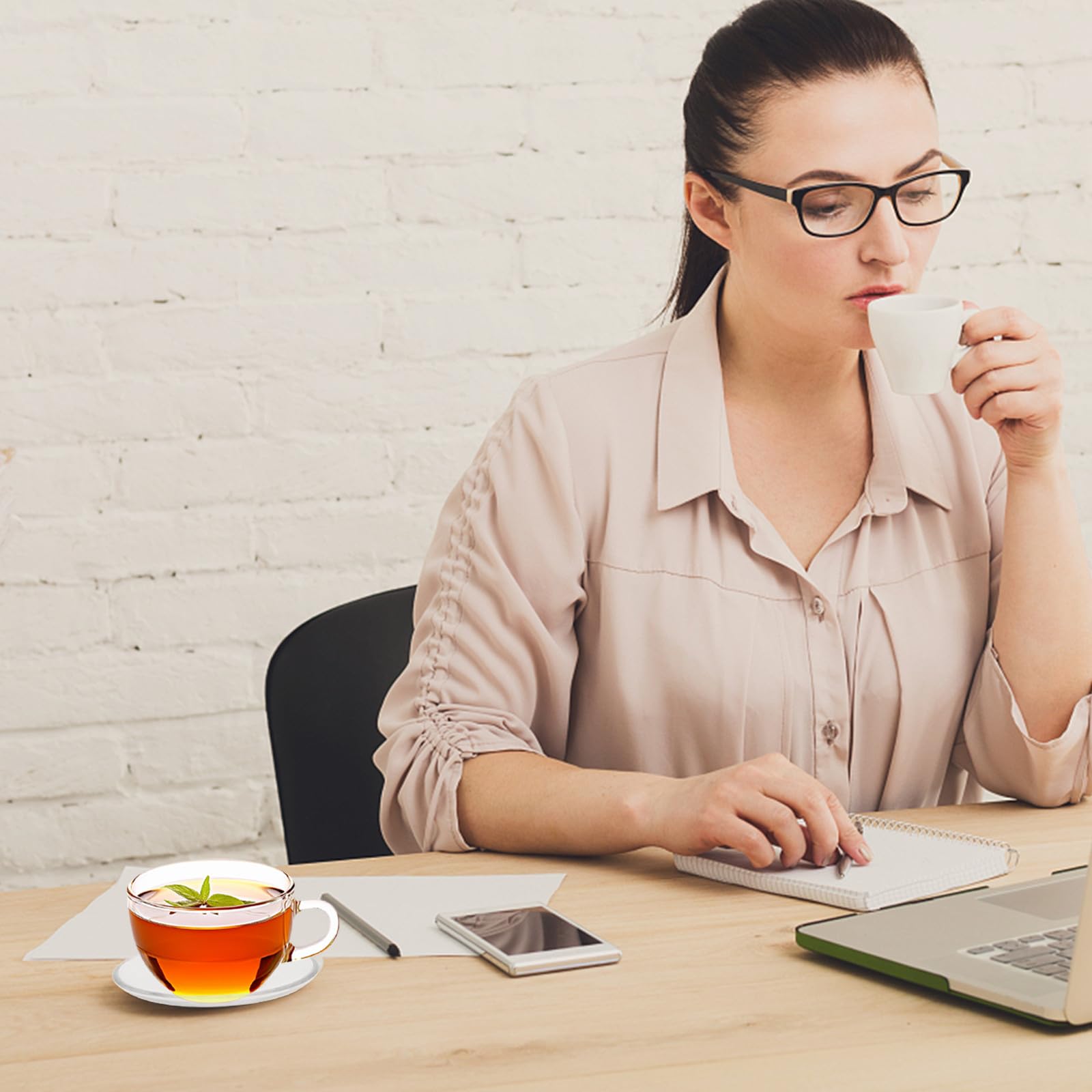 Piattini Trasparenti in Vetro Rotondi 8,5 CM, Piatti per Tazzine da caffè e Snack, Durevoli e Leggeri, Adatti per Casa e Uso Professionale, Set da 2 Pezzi Riutilizzabile