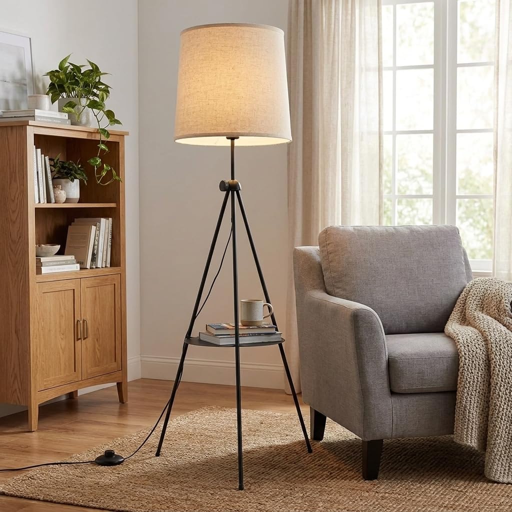 BARCELONA LED Stehlampe Madison Beige Mit Beistelltisch | Beiger Textilschirm, Stabiles Dreibeingestell, Höhenverstellbar, E27 Fassung, Angenehmes Raumlicht