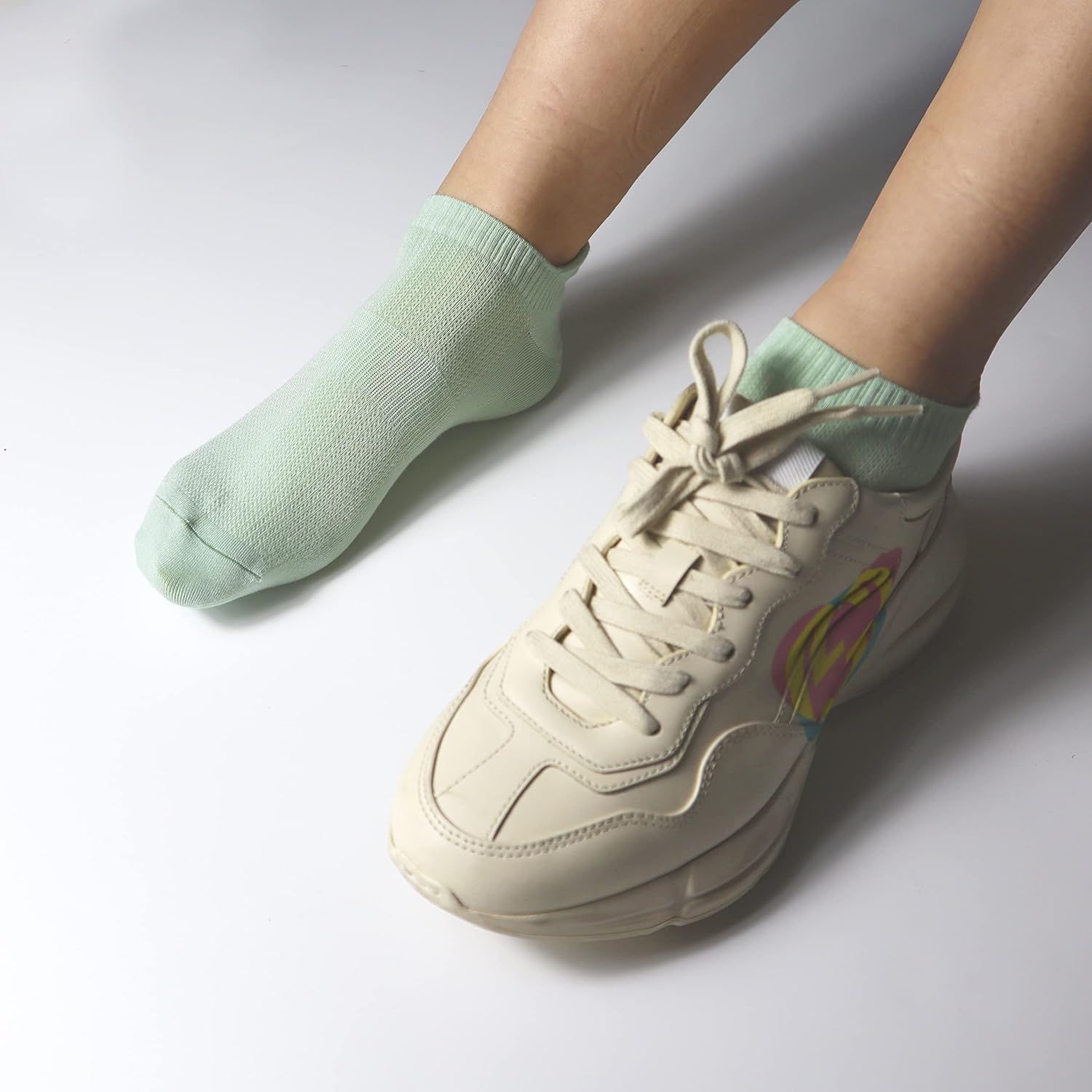 SERISIMPLE Women Ultra Thin Socks Viscose Bamboo Low Cut No Show Ventilating Ankle Anti Odor Arch Support Mesh Socks 5 Pairs - Image 2