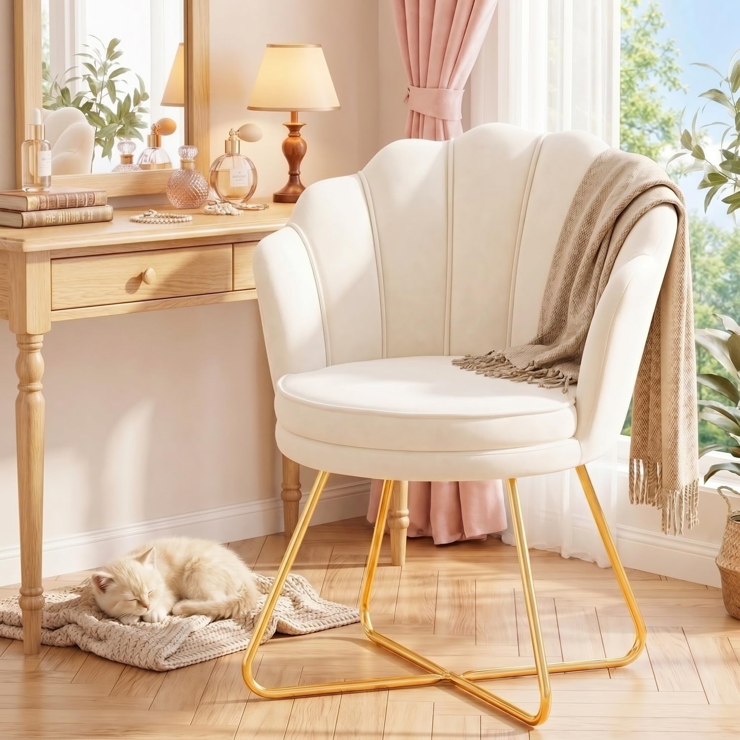 Hellove Sedia Trucco, Poltrona Conchiglia in Velluto con Placcato Oro Metallo Gambe, Moderno Poltrona Salotto con Seduta Morbida Imbottita per Camera da letto/Soggiorno/Vanità, Beige