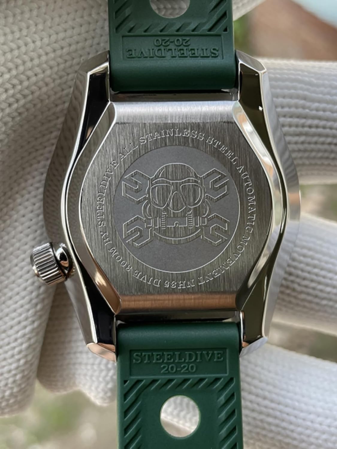 Steeldive Automatic Dive Watch with Luminous Display, 200M