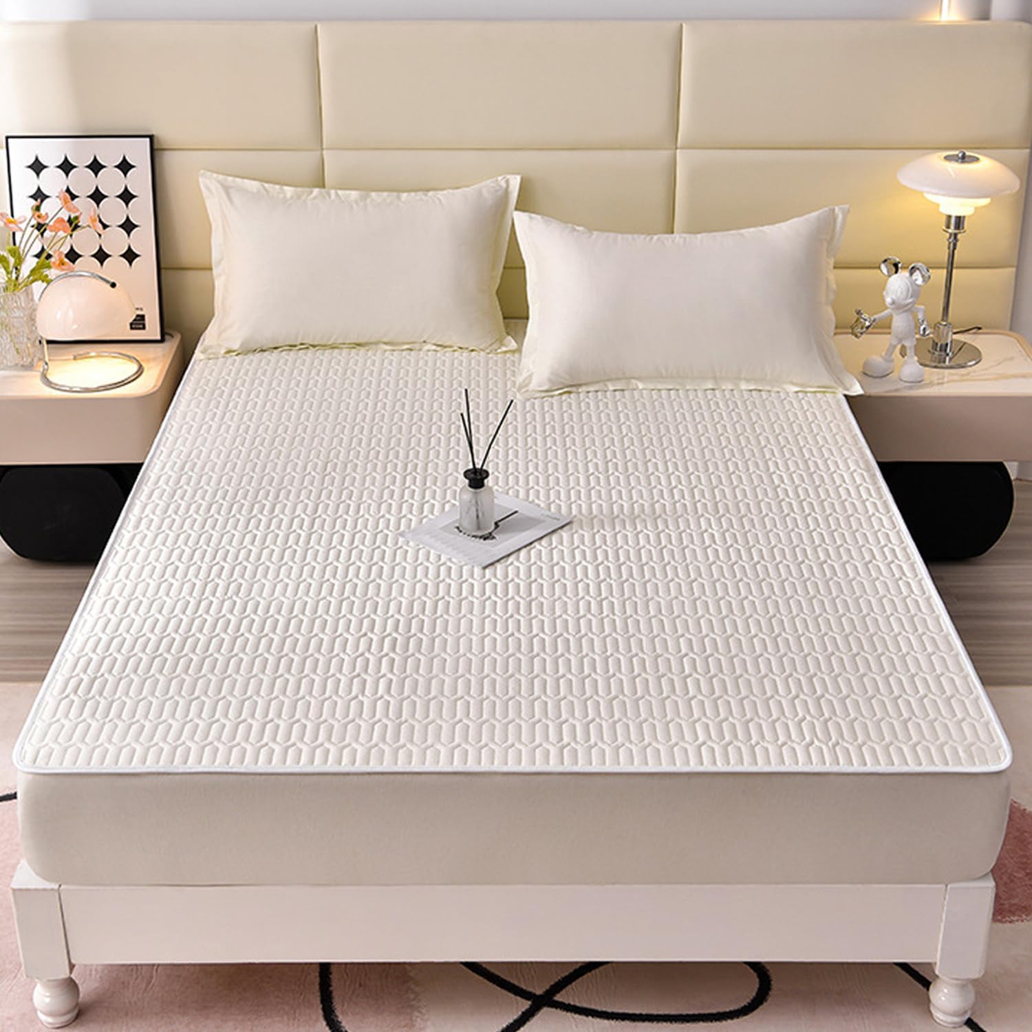 King Size Waterproof Mattress Protector Cover with Elastic Straps Soft Pure Cotton Mattress Pad Quilted Breathable Mattress Topper Thin Traditional Futon Cover,M,180 * 200cm(King)