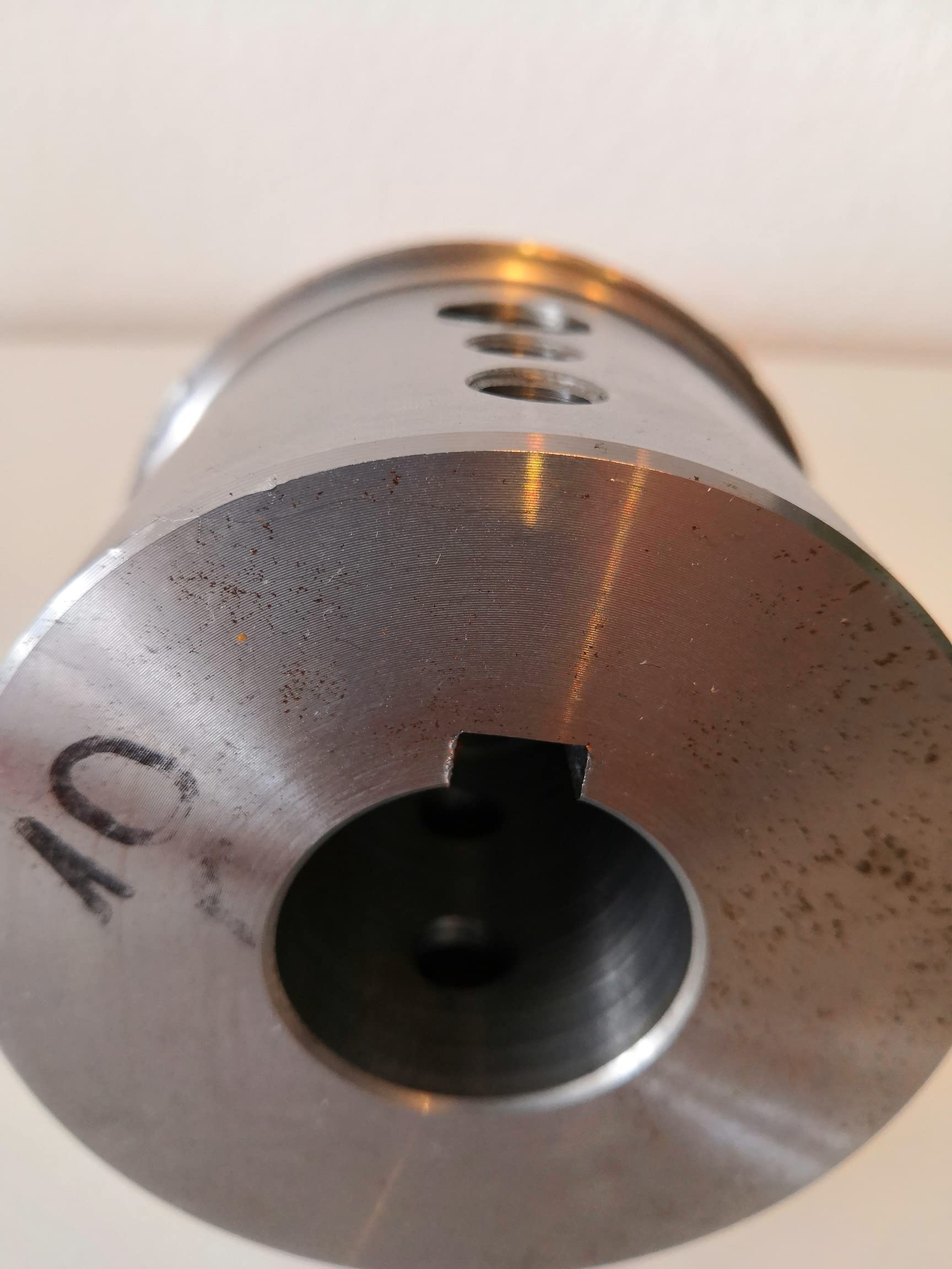 Dillon conique 100 mm avec pointe interchangeable NUT / différentes prises (alésage) (28 mm avec écrou de 8 mm).