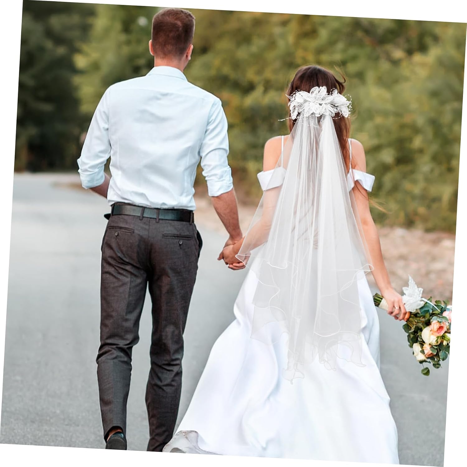 Bridal Veil Lace Wedding Veil with Flower Decoration Elegant White Bridal Accessory for Wedding Dress Feminine Charm for Bride Special Day
