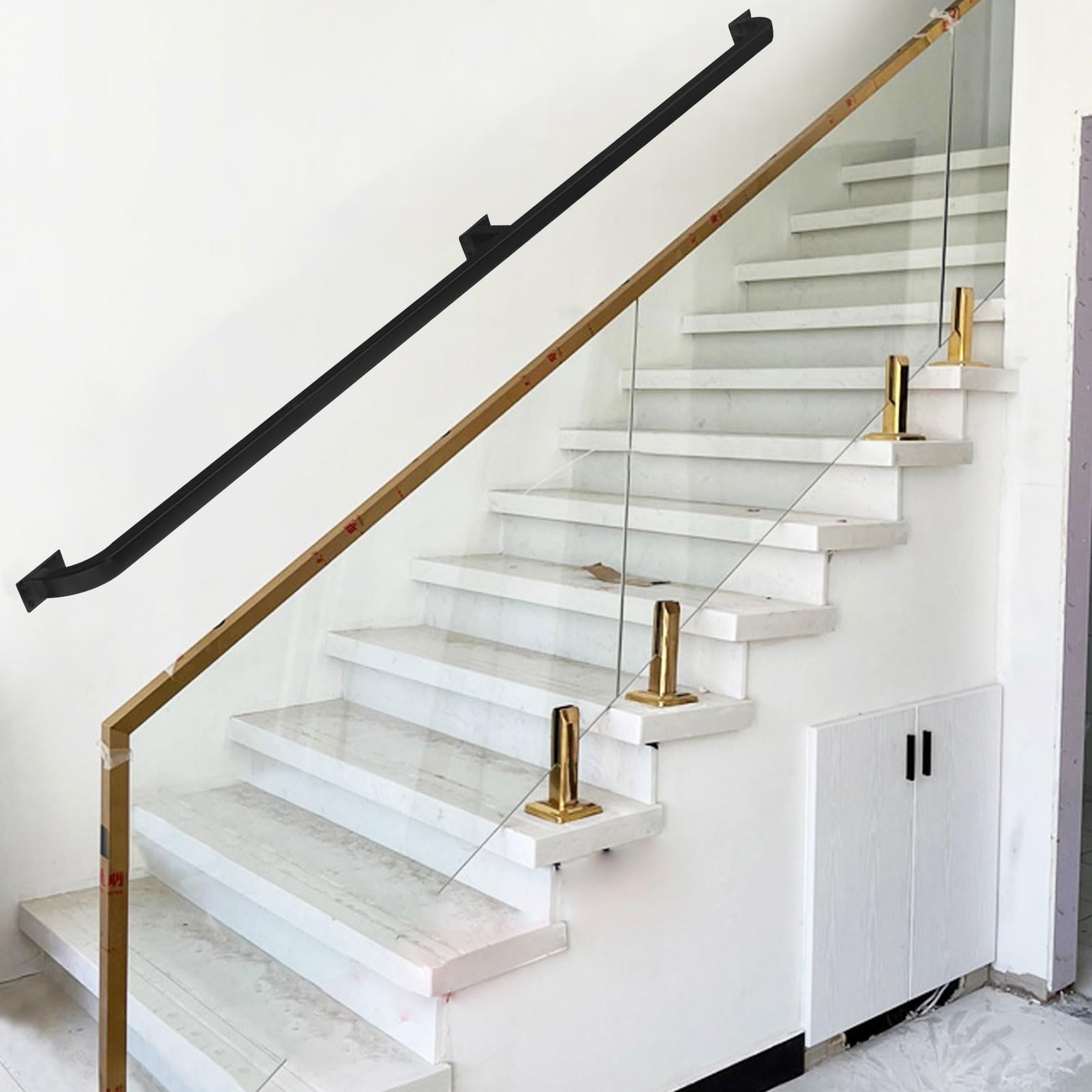 Balustrade murale en métal pour sécuriser les escaliers et éviter les chutes