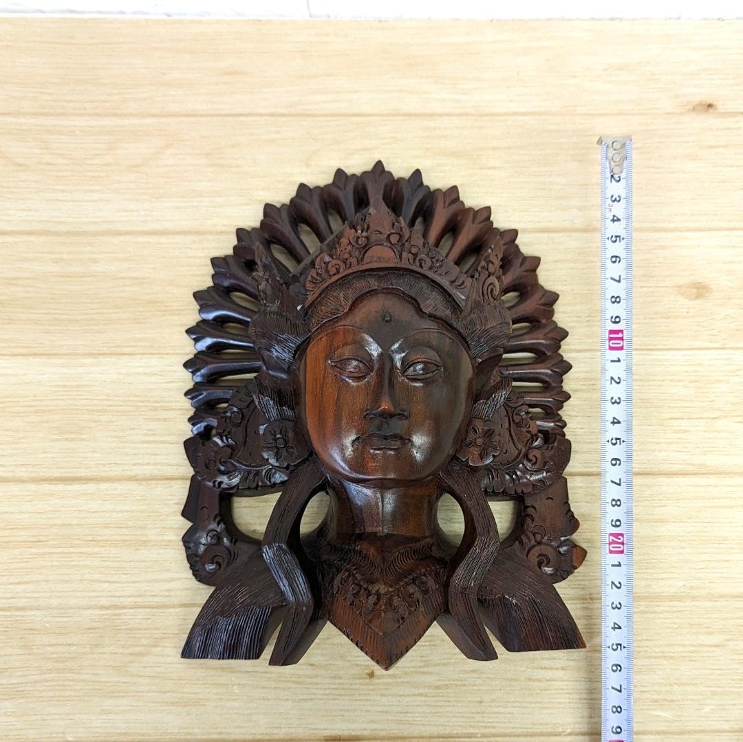 アジア アンティークショップで買った古い女性木彫り