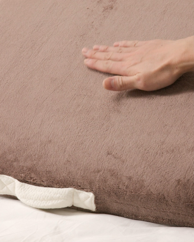 Amazon｜ZINUS 多機能 ウェッジピロー 枕 Wedge Pillow 硬め ブラウン