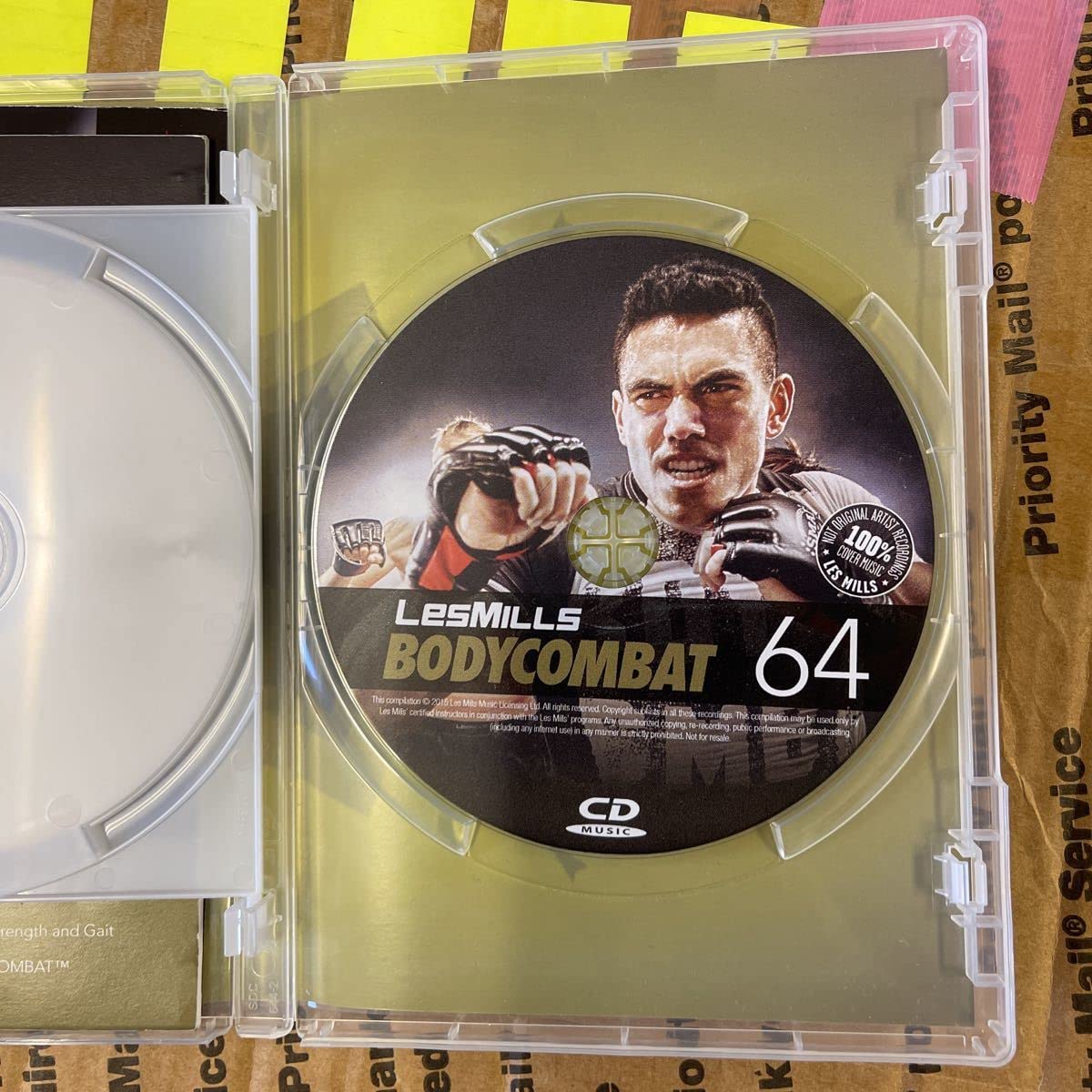 激レア‼️ レズミルズ　レスミルズ　lesmills ボディコンバット　3点セット Amazon.co.jp: 64 レスミルズLesmillsDVDCD品BodyCombat64