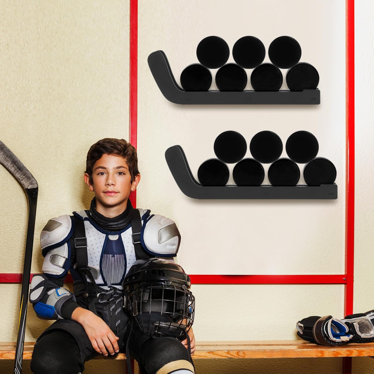 Beeveer 2 Pcs Hockey Puck Display Cases Wooden Wall Mount Hockey Puck Holder with Hook for Players Team Gifts Living Room Storage Decoration Accessories