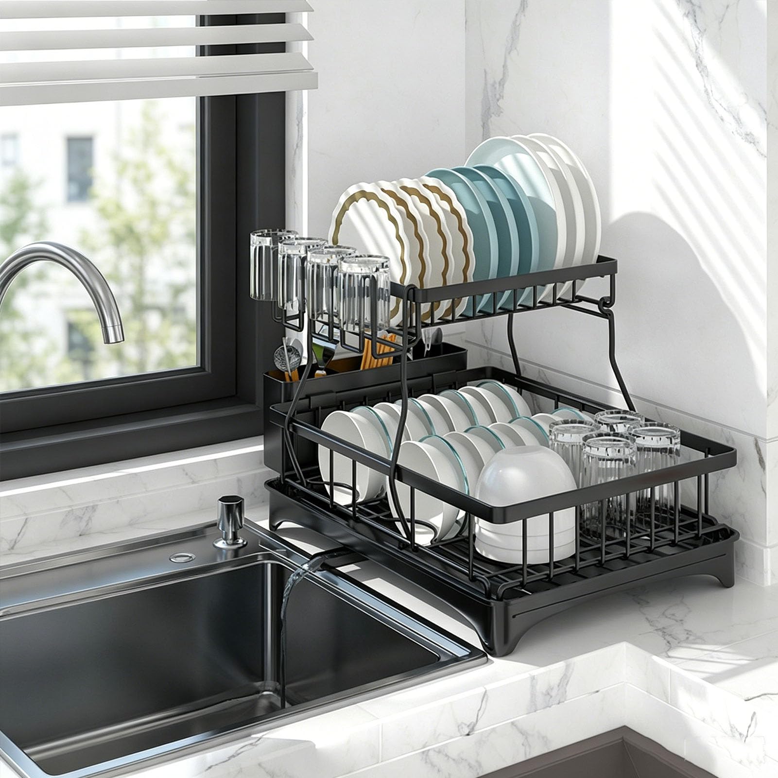 Escurridor de Platos de 2 Niveles con Bandeja y Boquilla giratoria, Porta Cubiertos Desmontable y Organizador de Vasos, para Platos, Cuencos, Vasos y Cubiertos,Negro