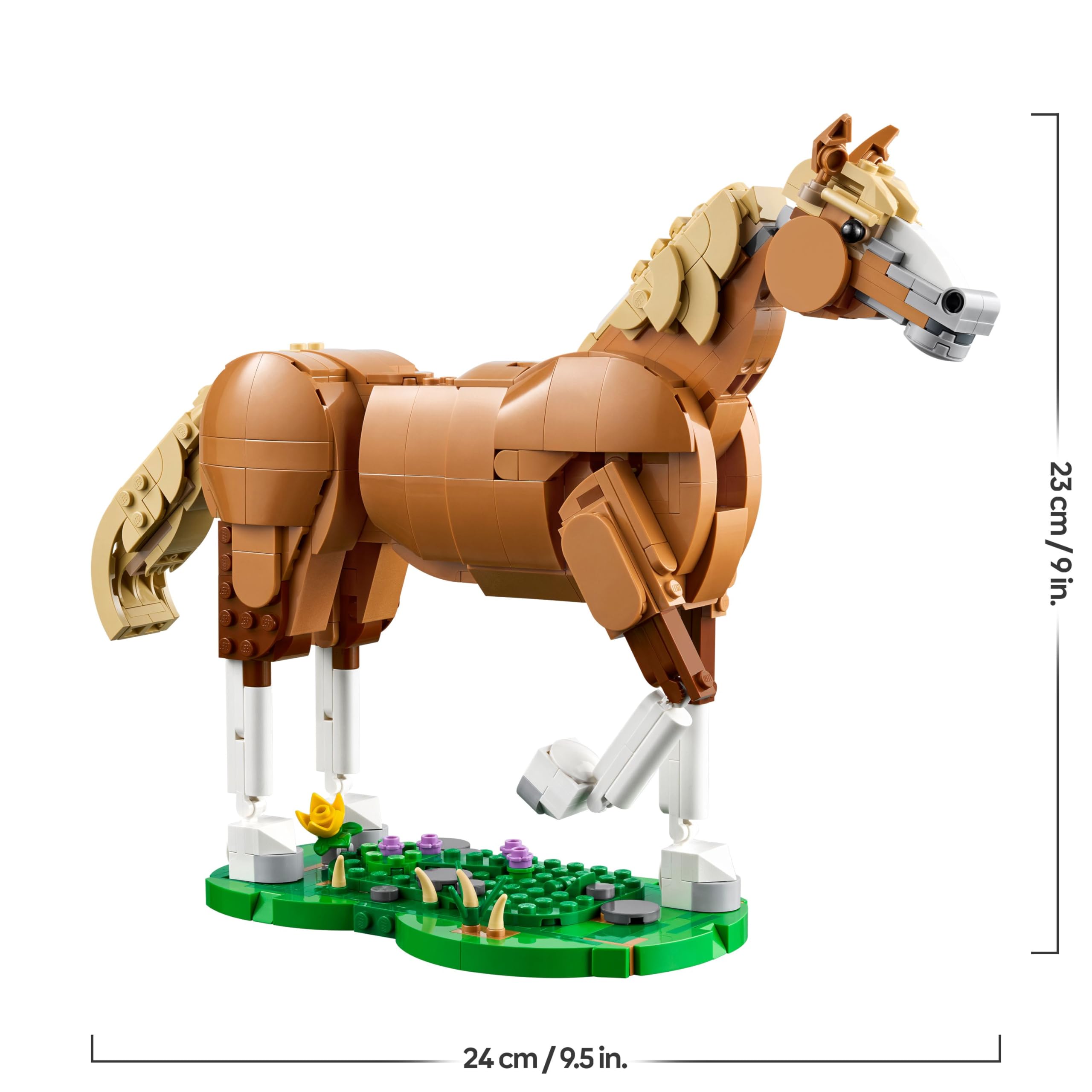 LEGO Creator 3 en 1 Caballo Noble de Juguete - Set con Animables Transformables en Oso o en Figura Articulada de Ciervo - Regalo para Niñas y Niños de 9+ Años - Decoración del Dormitorio 31166