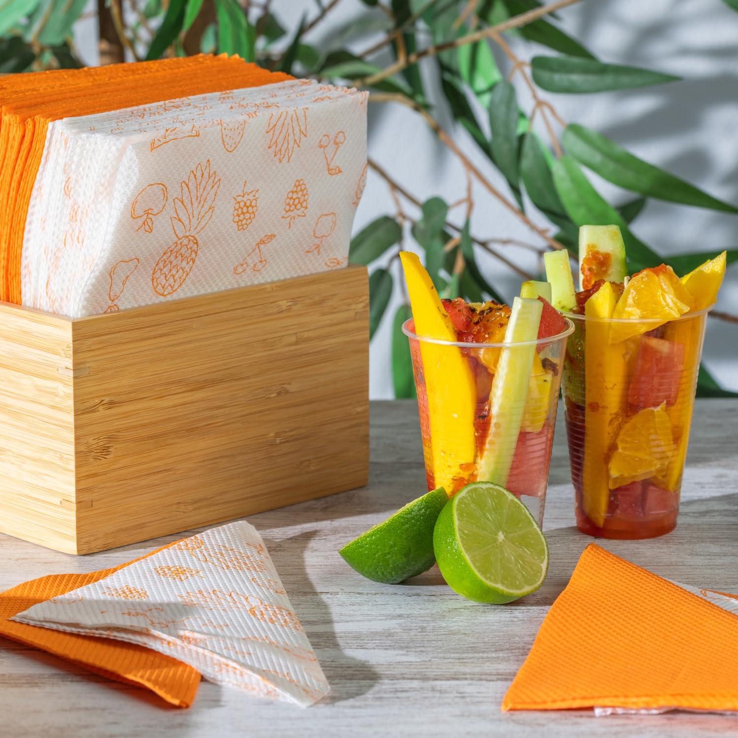 Renova Servilletas de Papel Red Label | 140 Servilletas | Mitad Blancas Decoradas, Mitad Color | Tamaño Estándar