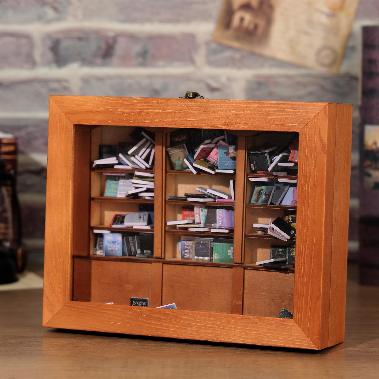 Bibliothèque anti-stress en bois cadeau insolite idéal pour un grand lecteur