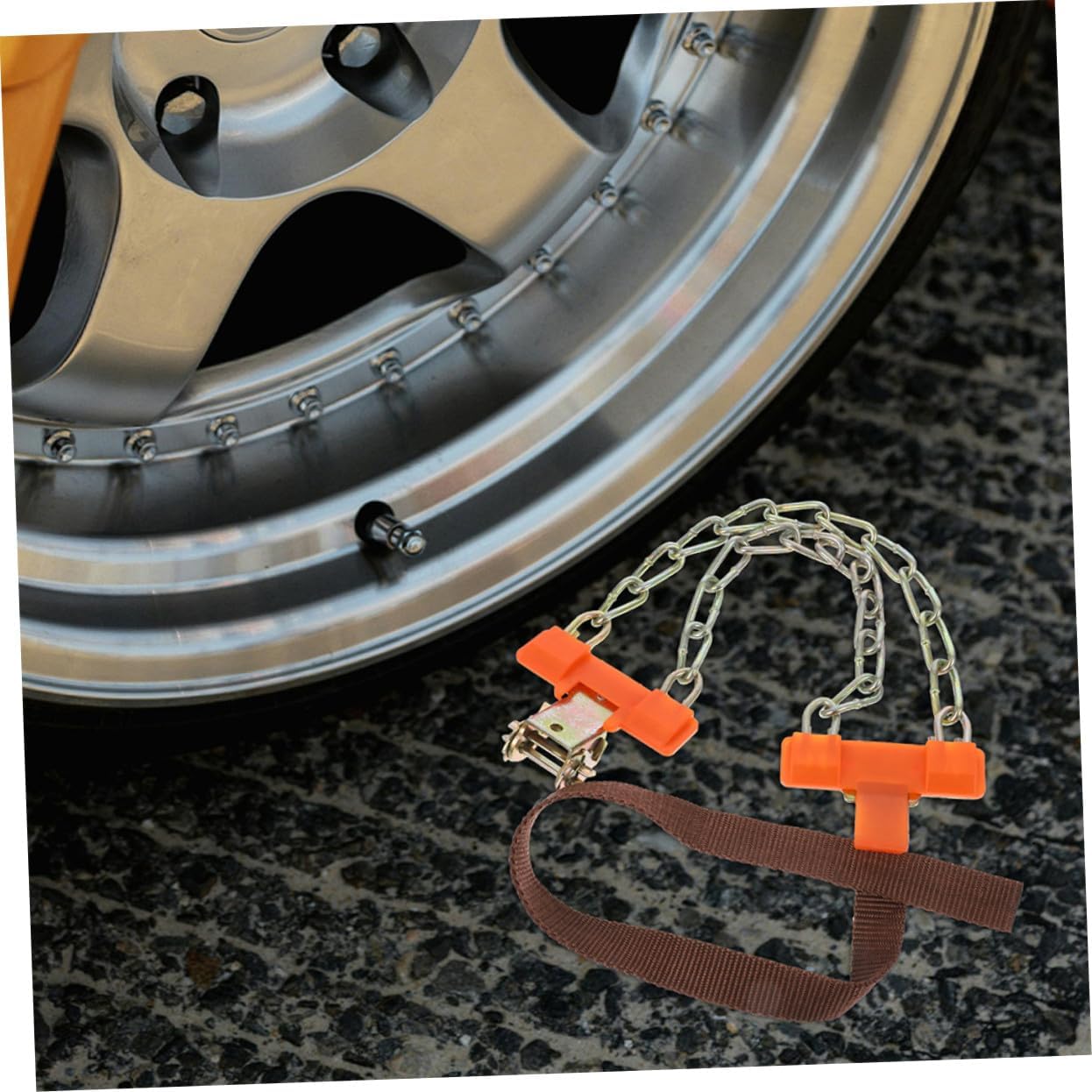 Car Tire Anti-skid Chains Set Fit for Small Cars and Suvs Iron Emergency Snow Chains for Winter Driving Easy Installation for Icy Roads