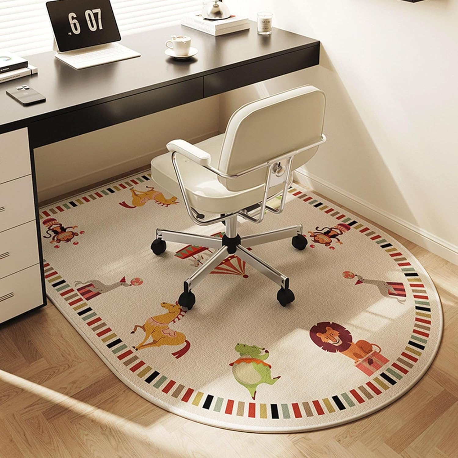 Tapis de chaise gaming à motif animal pour aménager un coin bureau confortable à la maison