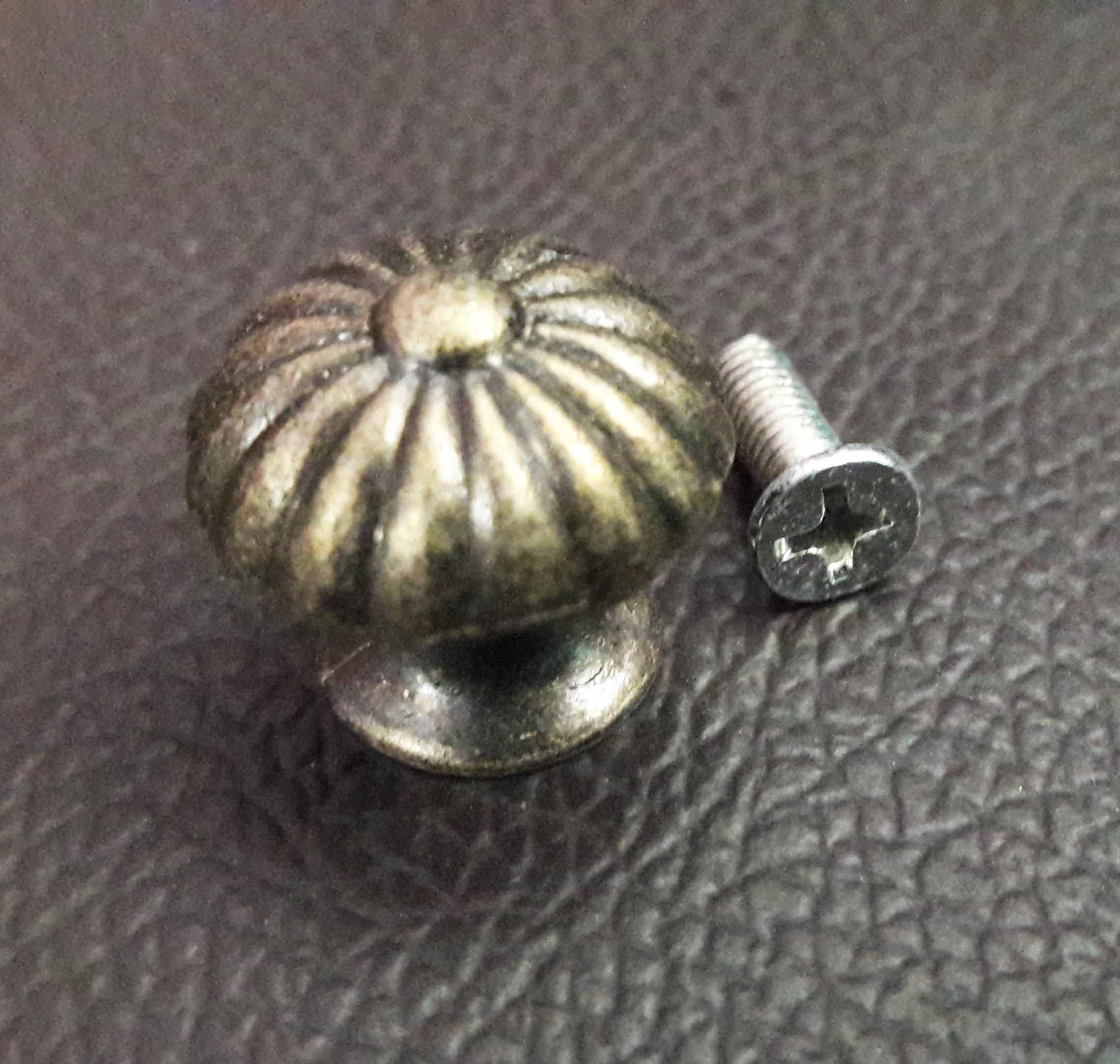 See full amazon price history chart for Tia Small Stylish Miniature Metal Hardware for Wood Jewellery Box & Small DIY Works- (Antique Bronze Pull Knob-16mm, 6Pcs) Tia Small Stylish Miniature Metal Hardware for Wood Jewellery Box & Small DIY Works- (Antique Bronze Pull Knob-16mm, 6Pcs) (B09P6NMYKL) Amazon Price History, Amazon Price Tracker